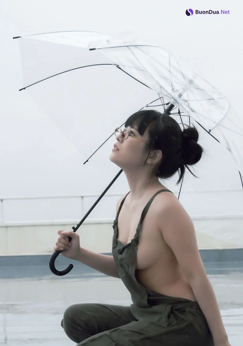 Umi Shinonome 東雲うみ, Dokodemo Young Champion 2023 No.03 (どこでもヤングチャンピオン 2023年3号) - Photo 4