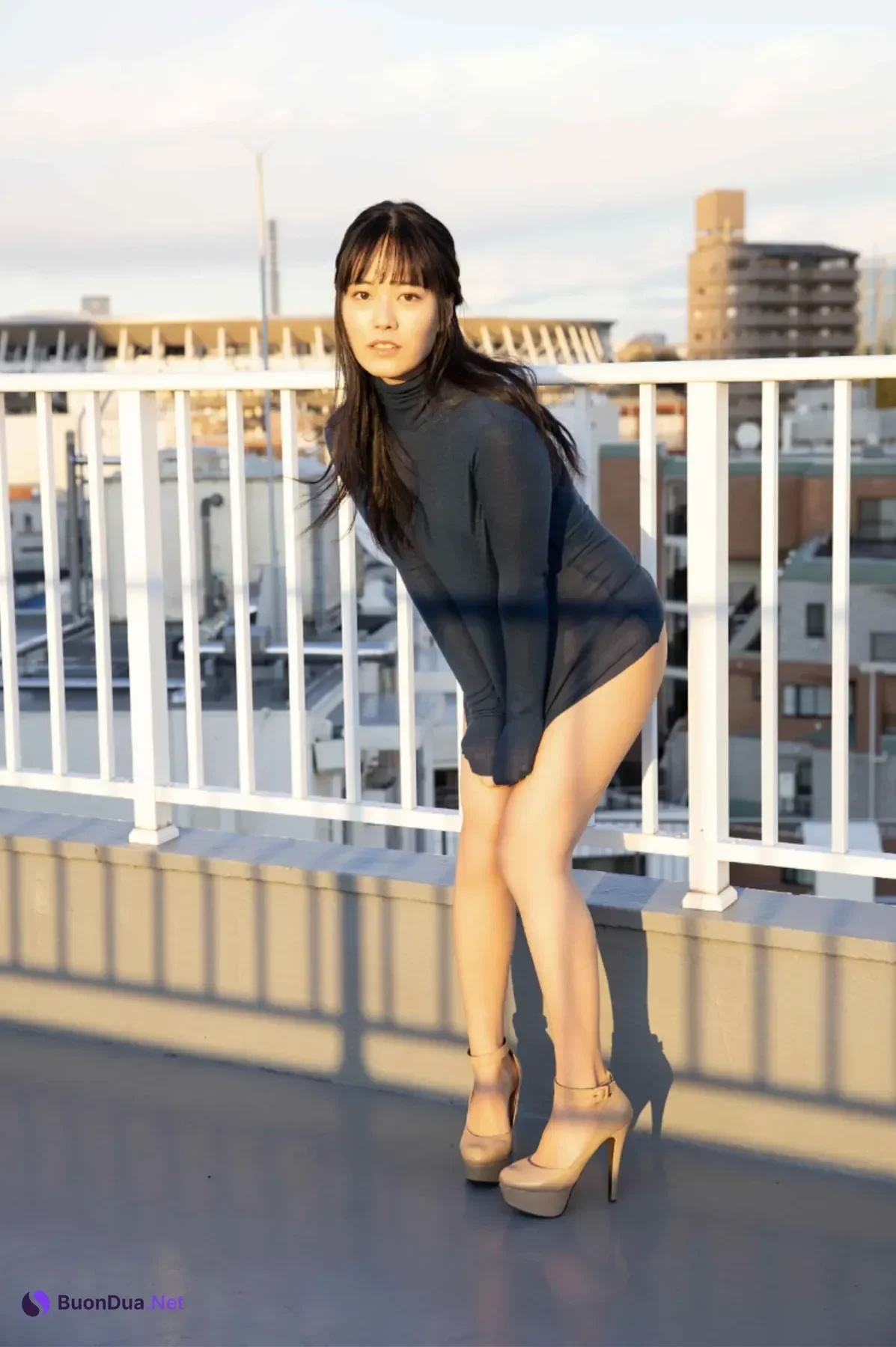 Umi Shinonome 東雲うみ, FLASHデジタル写真集 「商社OL破れちゃった」 Set.01 - Photo 2