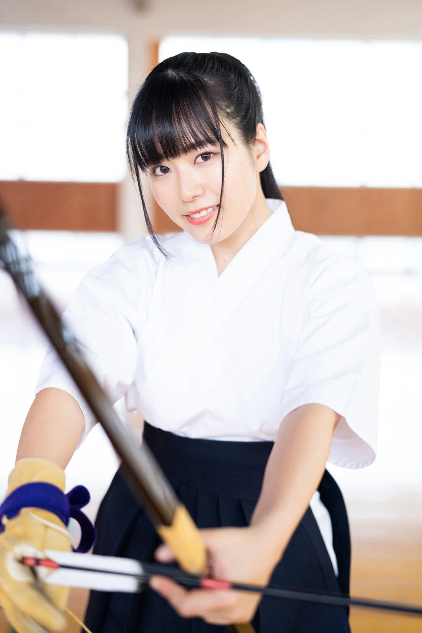 Umi Shinonome 東雲うみ, ヤンマガWeb 東雲うみが水着で弓道 2021.03