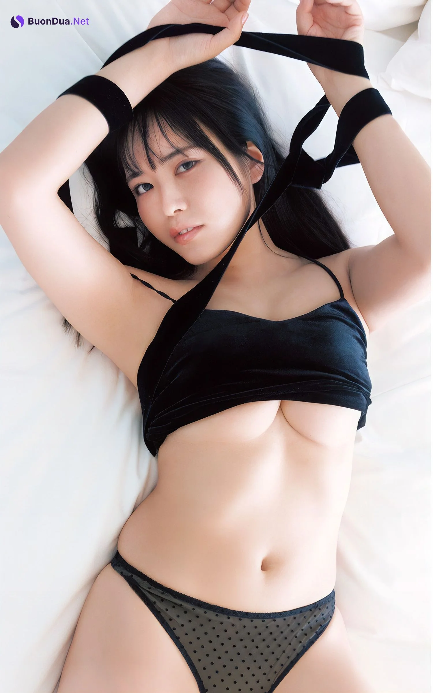 Umi Shinonome 東雲うみ, Young Jump 2024 No.49 (ヤングジャンプ 2024年49号) - Photo 2