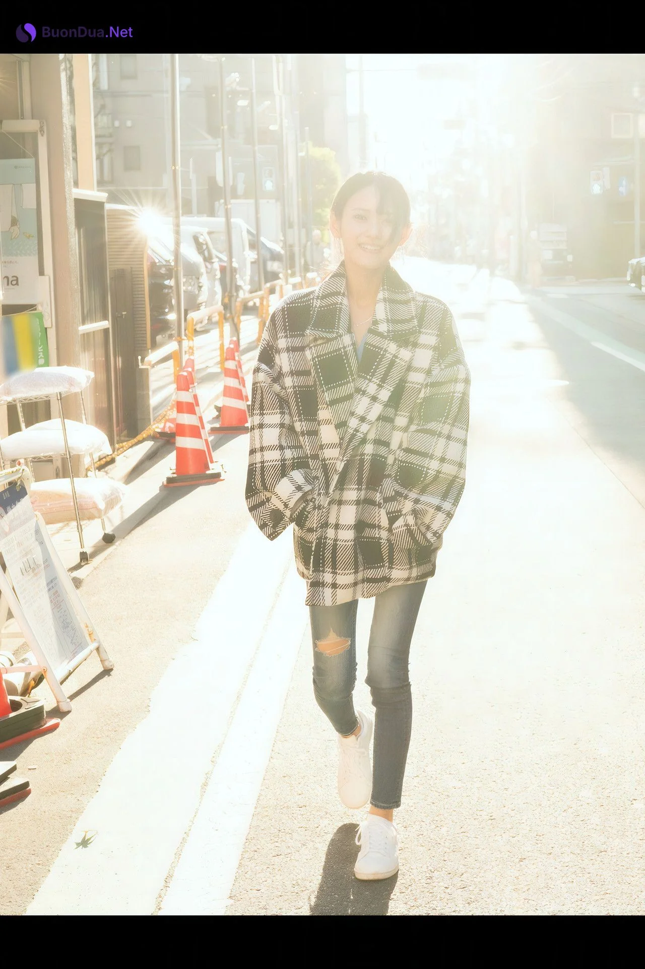 Umi Yatsugake 八掛うみ, グラビア写真集 『Beaming.』 Set.02 - Photo 2