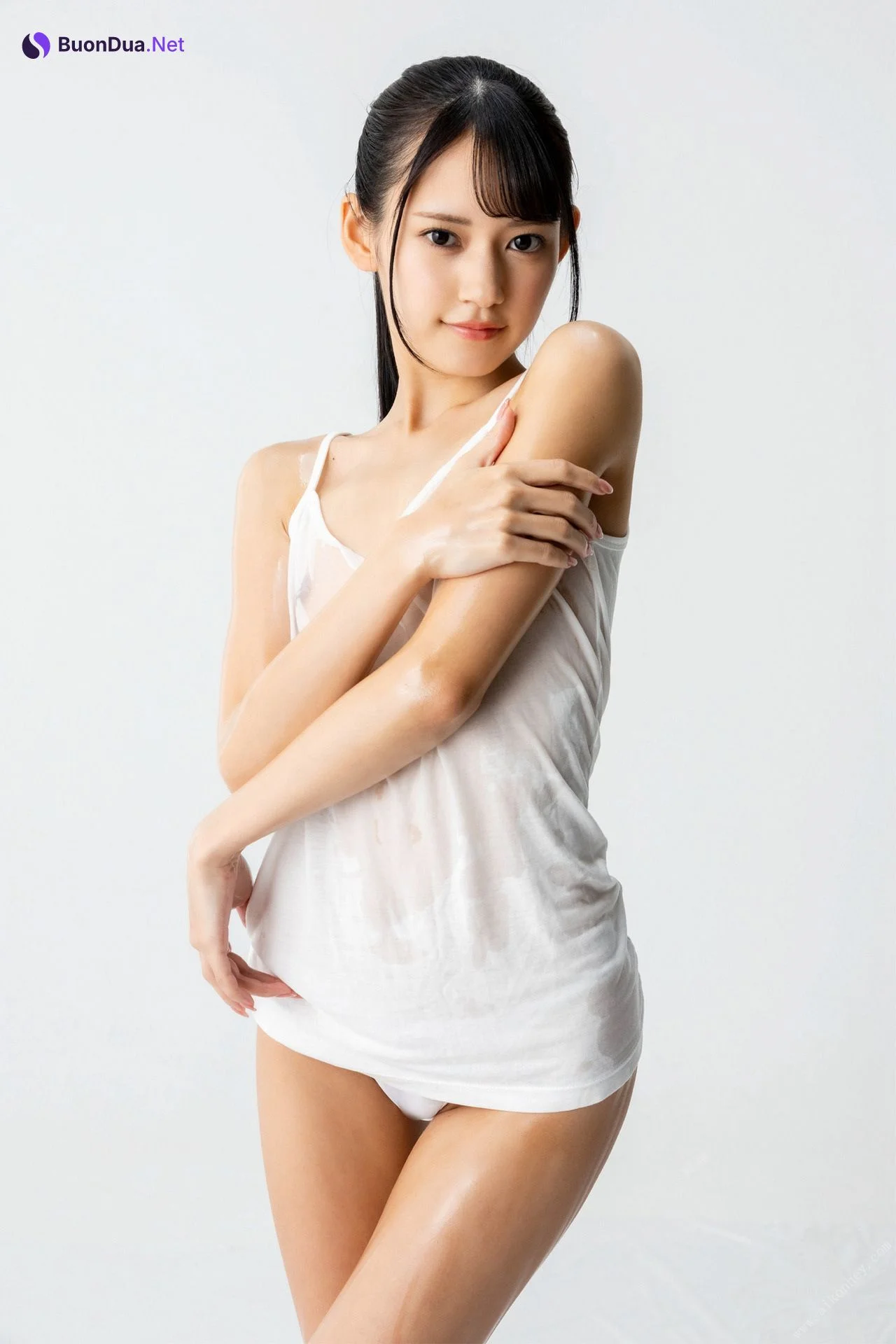 Umi Yatsugake 八掛うみ, ヌードポーズ写真集 絶対的透け透けテカテカポーズブック Set.01 - Photo 12
