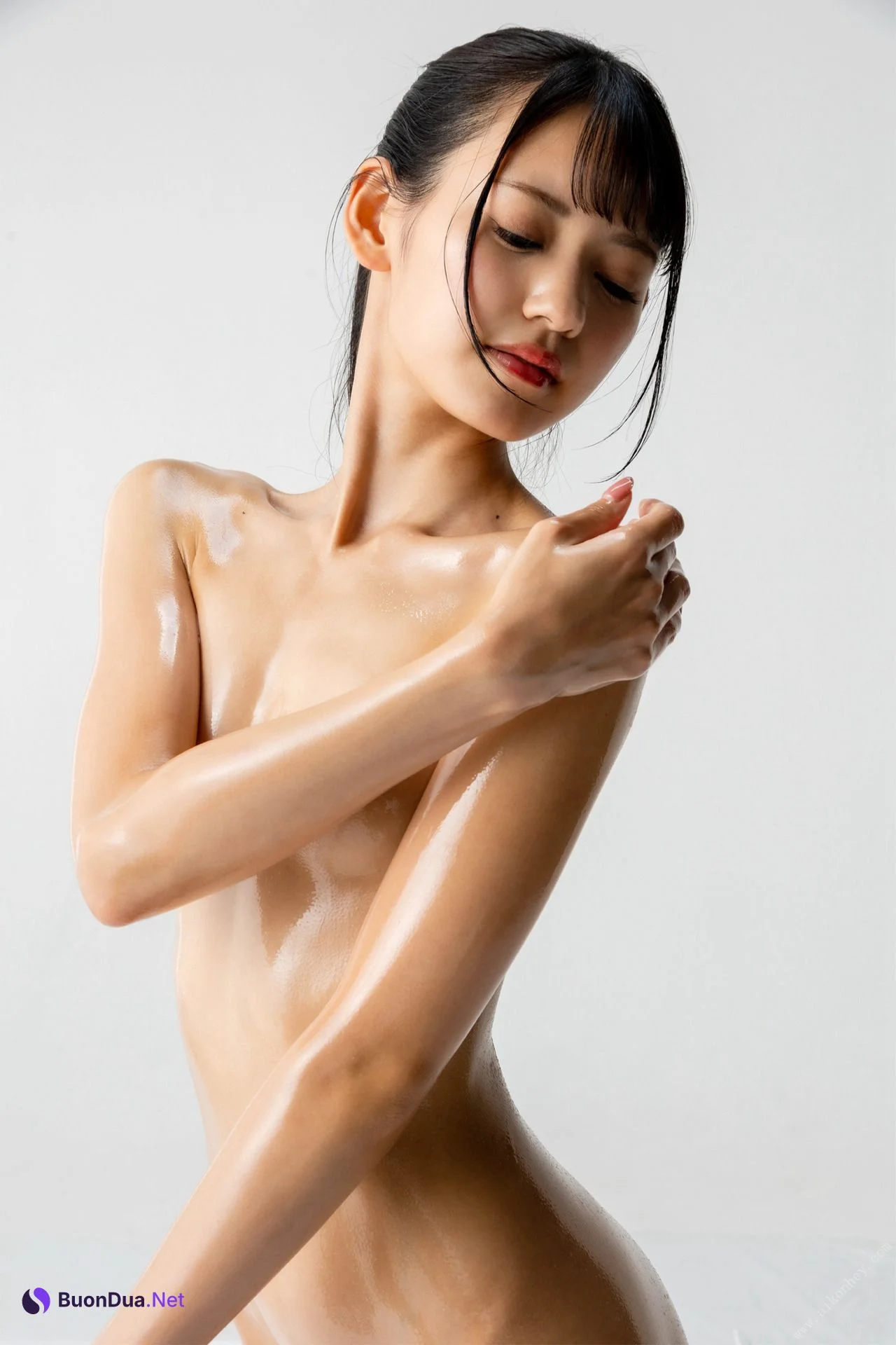Umi Yatsugake 八掛うみ, ヌードポーズ写真集 絶対的透け透けテカテカポーズブック Set.02 - Photo 18