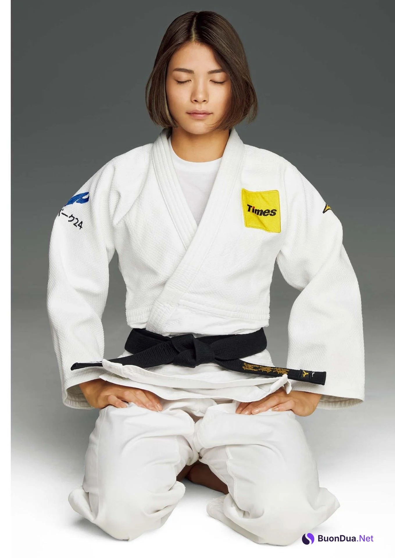 Uta Abe 阿部詩, Big Comic Spirits 2024 No.34 (ビッグコミックスピリッツ 2024年34号) - Photo 3
