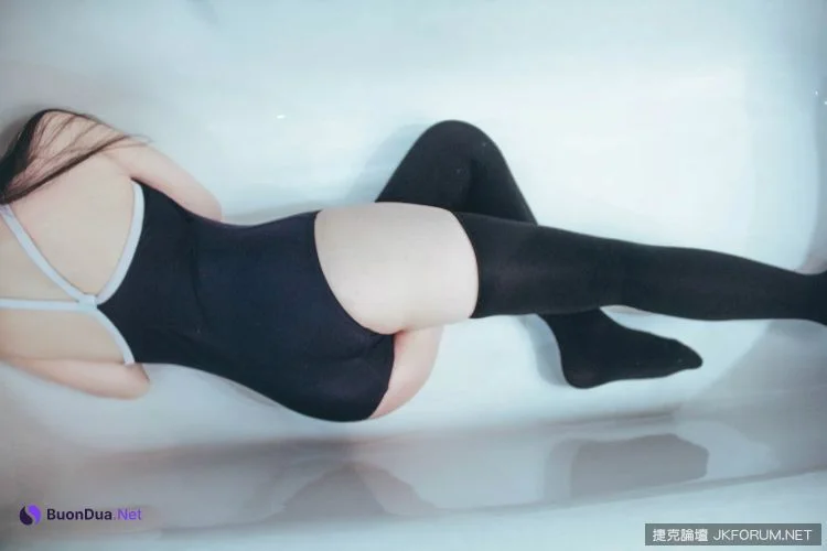 最新VIP之沐浴少女 Cute Bath Girl - Photo 18