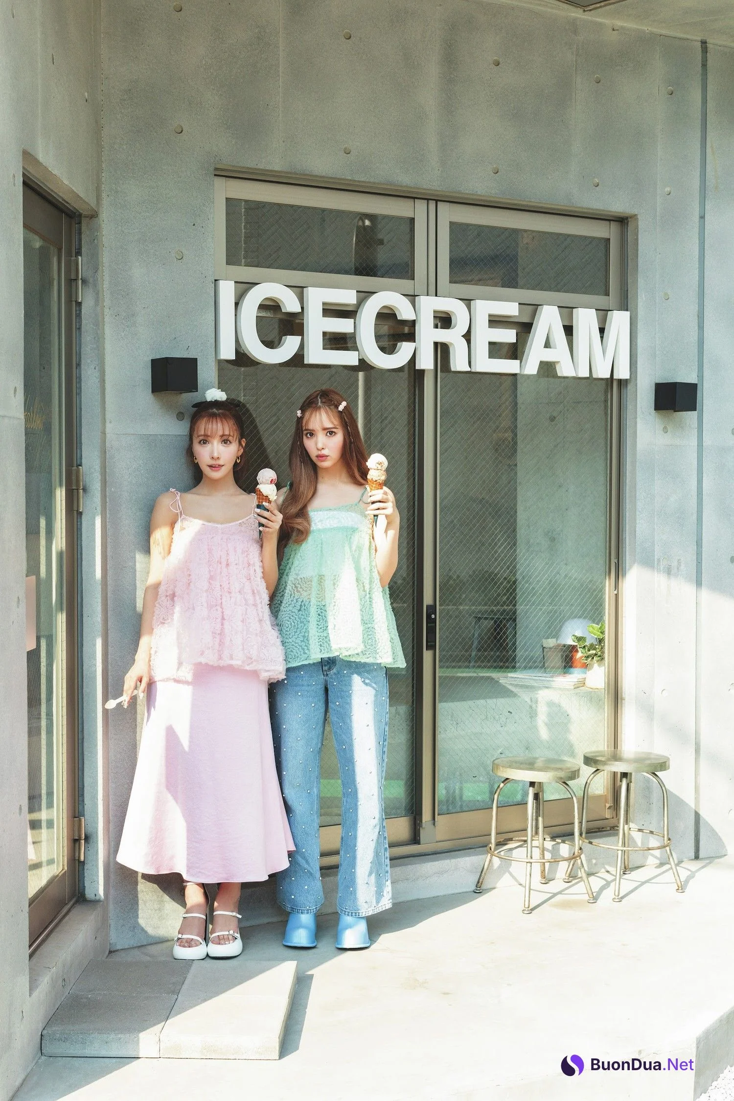 藤田ニコル 三上悠亜, ViVi ヴィヴィ Magazine 2023.10 - Photo 4