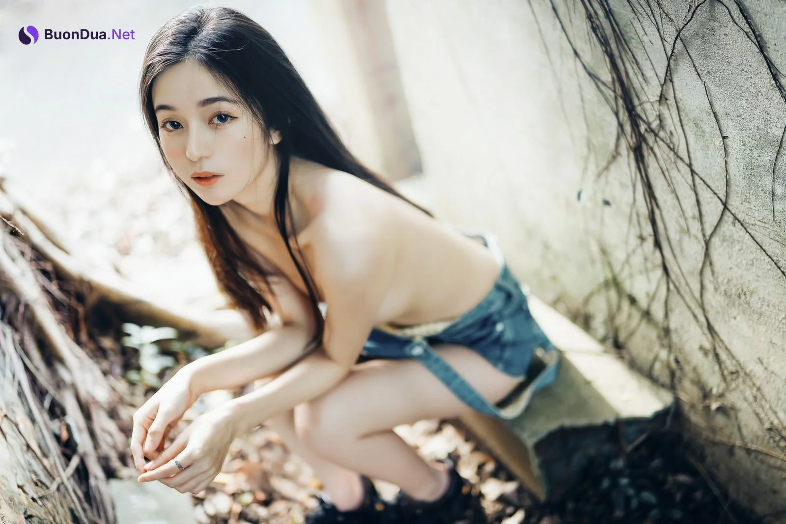 巨乳仙仙辰 野外露出初體驗❤️ 紅衣+透明內褲 裸上身吊帶褲 透明白色罩衫 Vol.02 - Photo 19