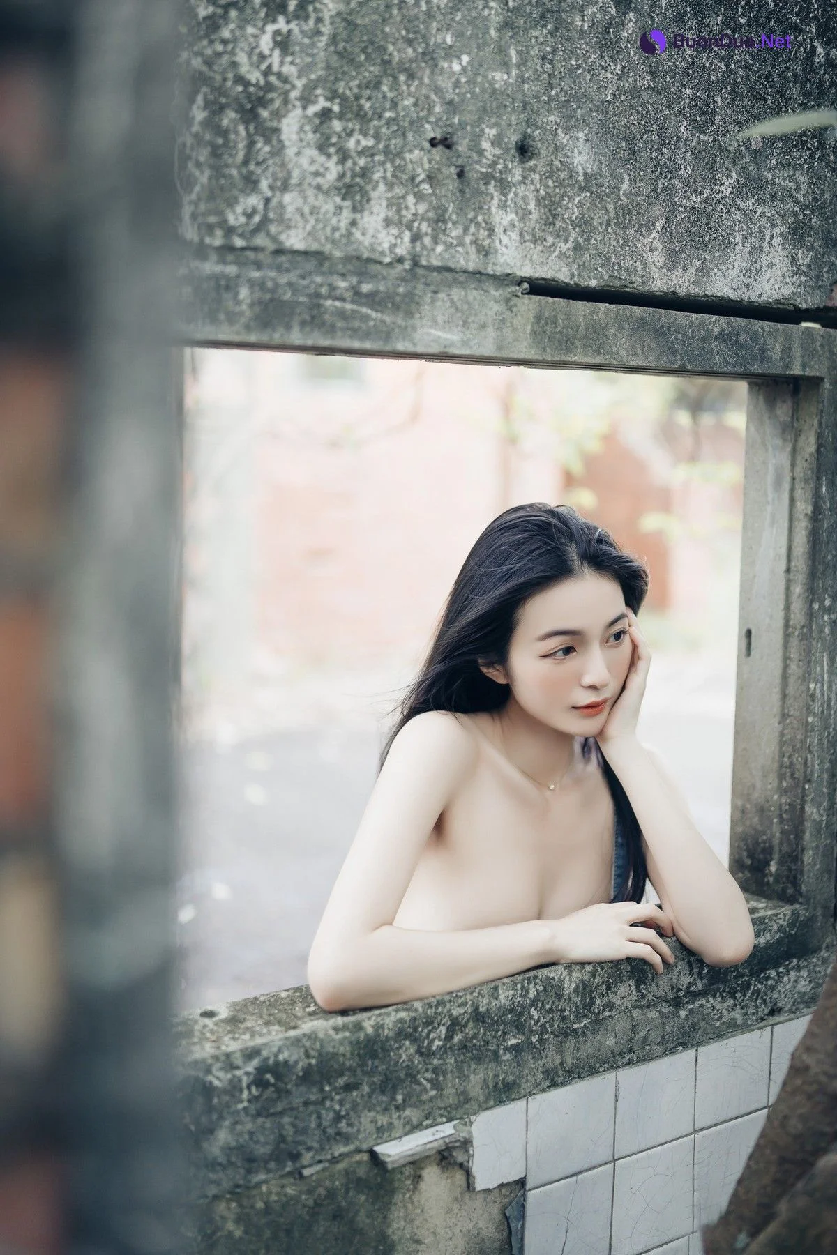 巨乳仙仙辰 野外露出初體驗❤️ 紅衣+透明內褲 裸上身吊帶褲 透明白色罩衫 Vol.02 - Photo 5