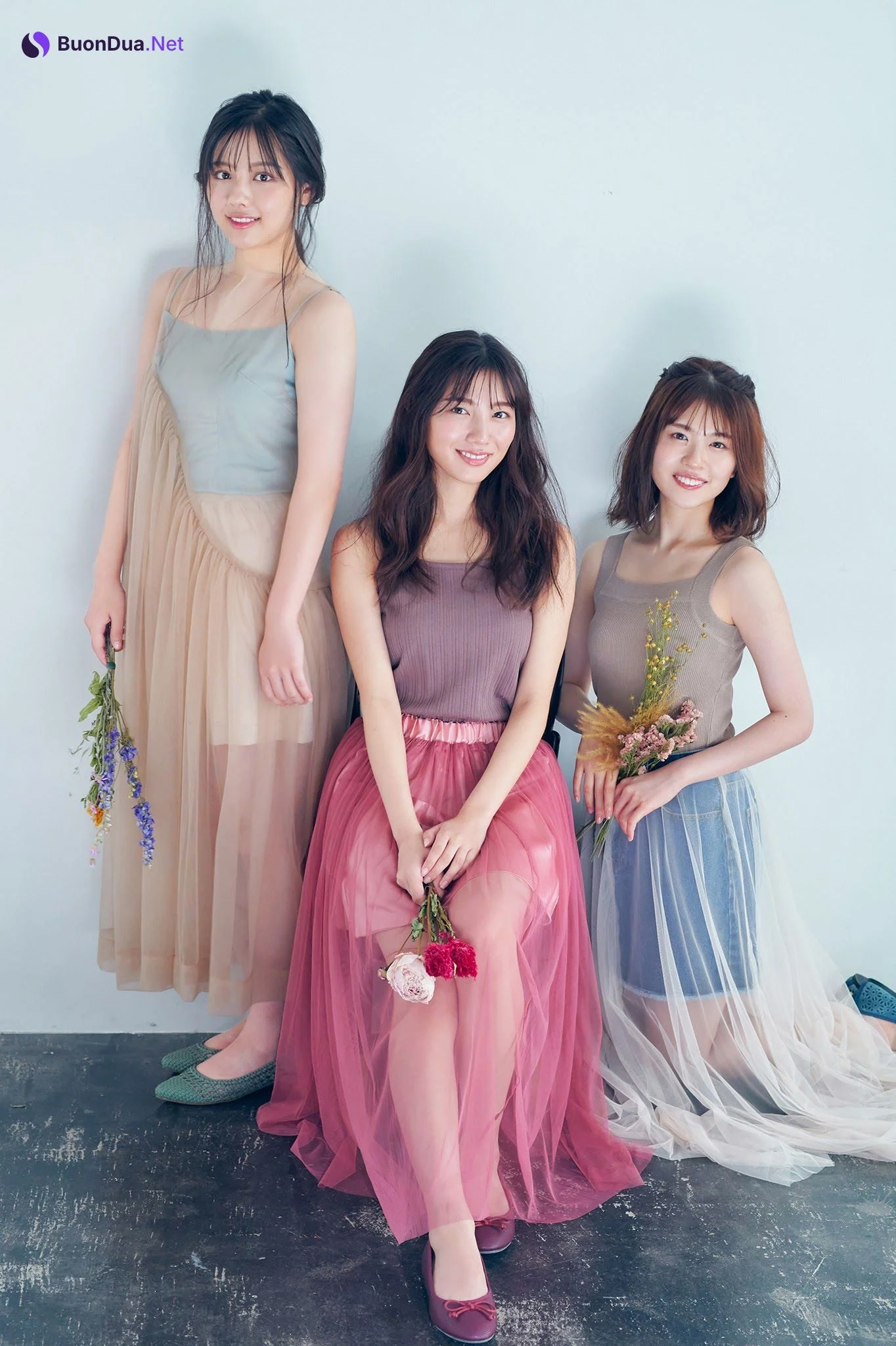 河田陽菜 松田好花 渡邉美穂, ヤンマガWeb ヤンマガアザーっす！ YM2021年48号 - 照片 5