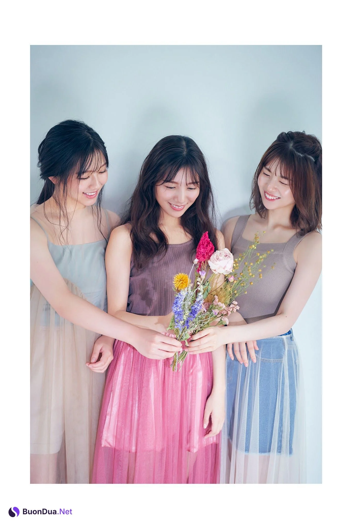 河田陽菜 松田好花 渡邉美穂, ヤンマガWeb ヤンマガアザーっす！ YM2021年48号 - 照片 6