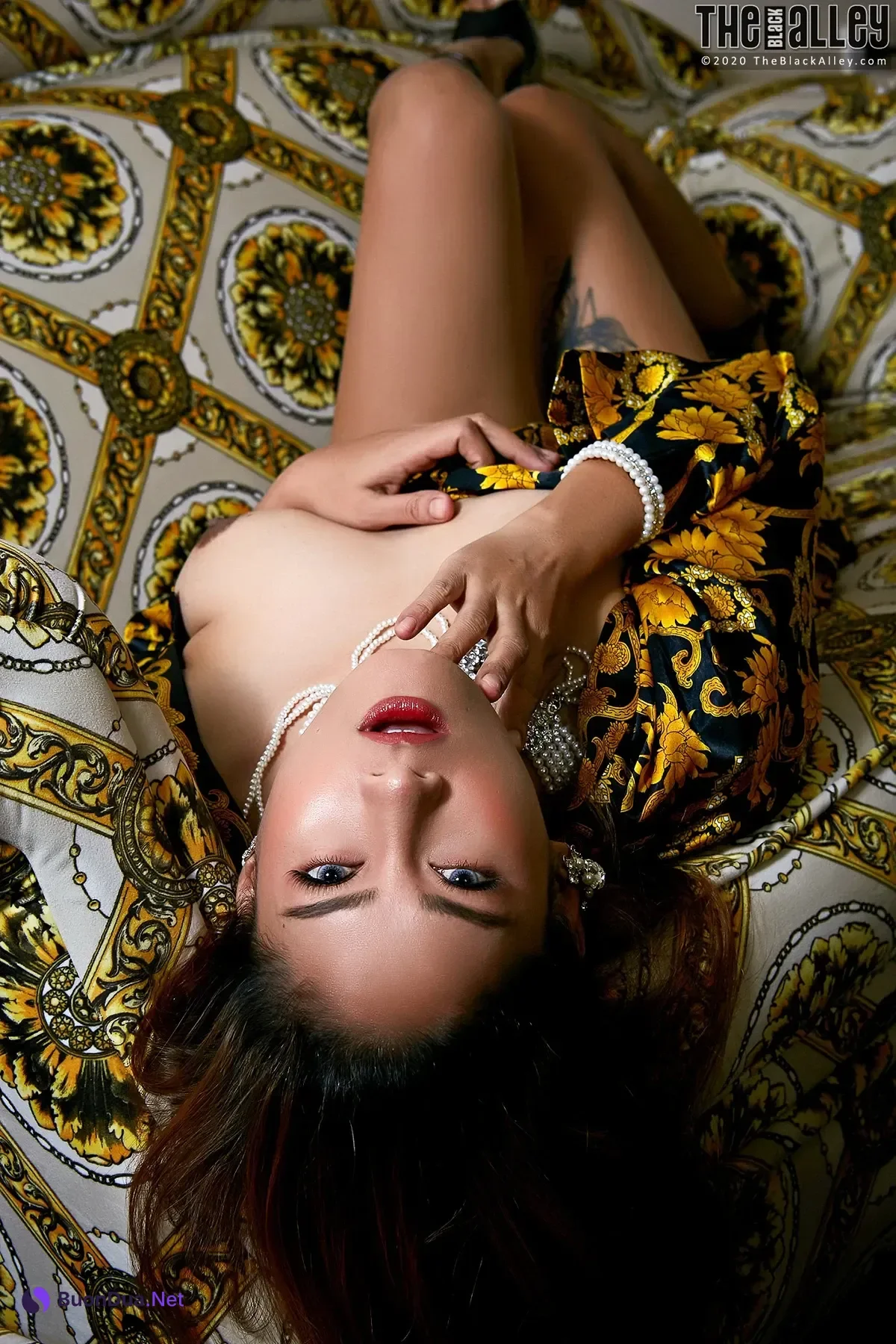 Winny Sung The Black Alley Photobook Set.162 - Photo 14