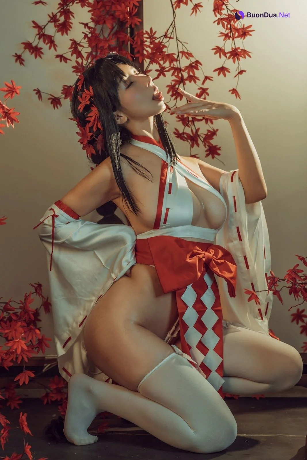 云溪溪 写真更新 奶桃巫女 - Photo 15