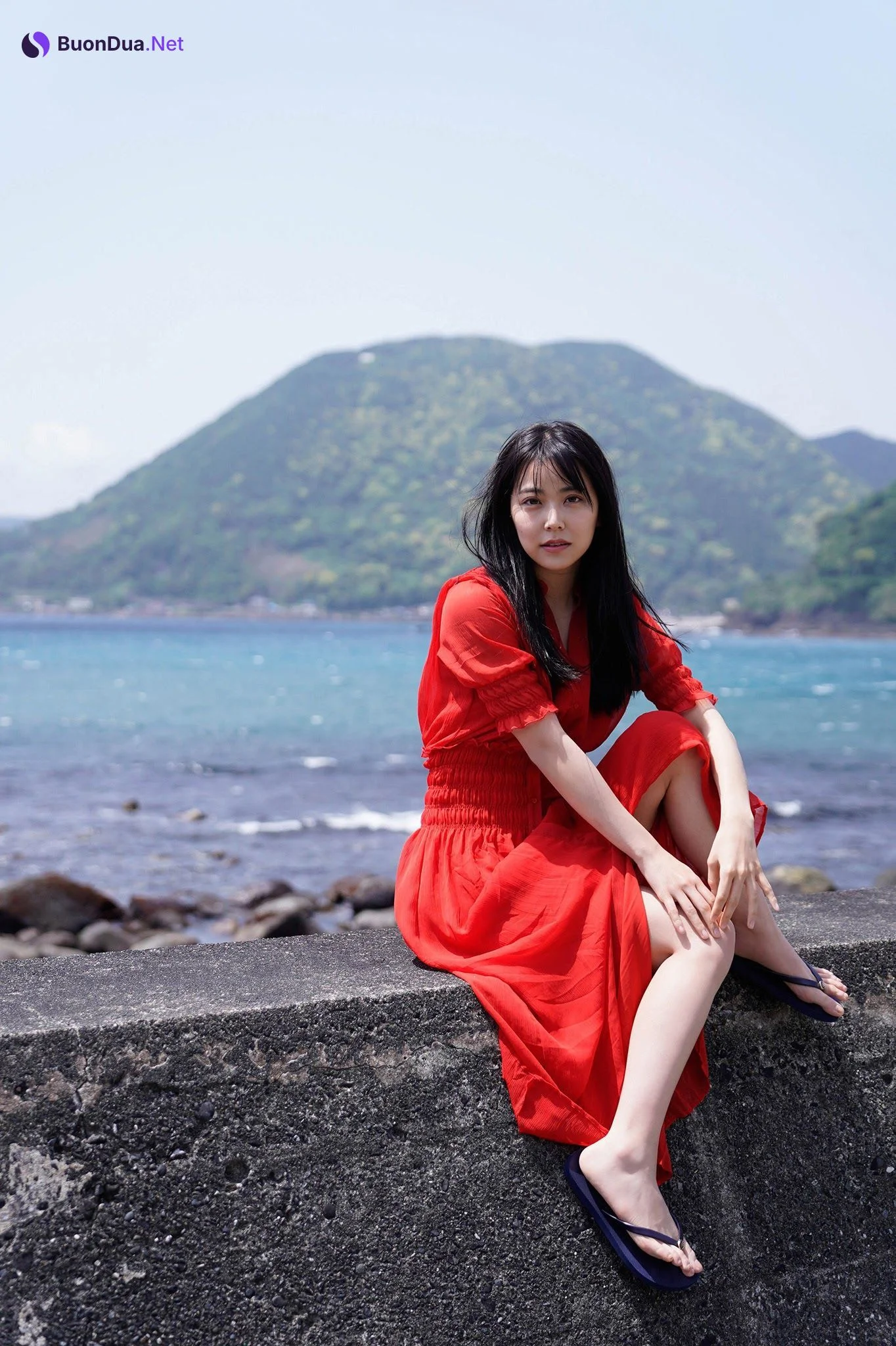 白間美瑠・上西怜, ヤンマガデジタル写真集 ヤンマガアザーっす！ 号未公開カット - รูปภาพ 10