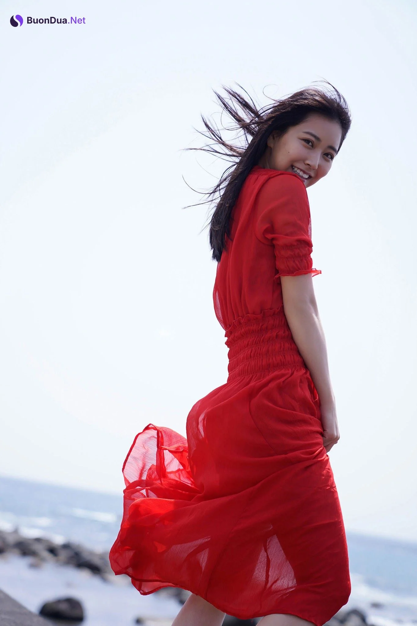 白間美瑠・上西怜, ヤンマガデジタル写真集 ヤンマガアザーっす！ 号未公開カット - รูปภาพ 11