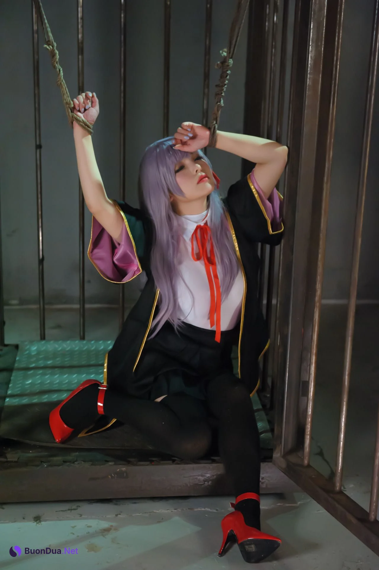 あなたが好きなのは？ダークな世界観で緊縛されている少女 - Photo 12