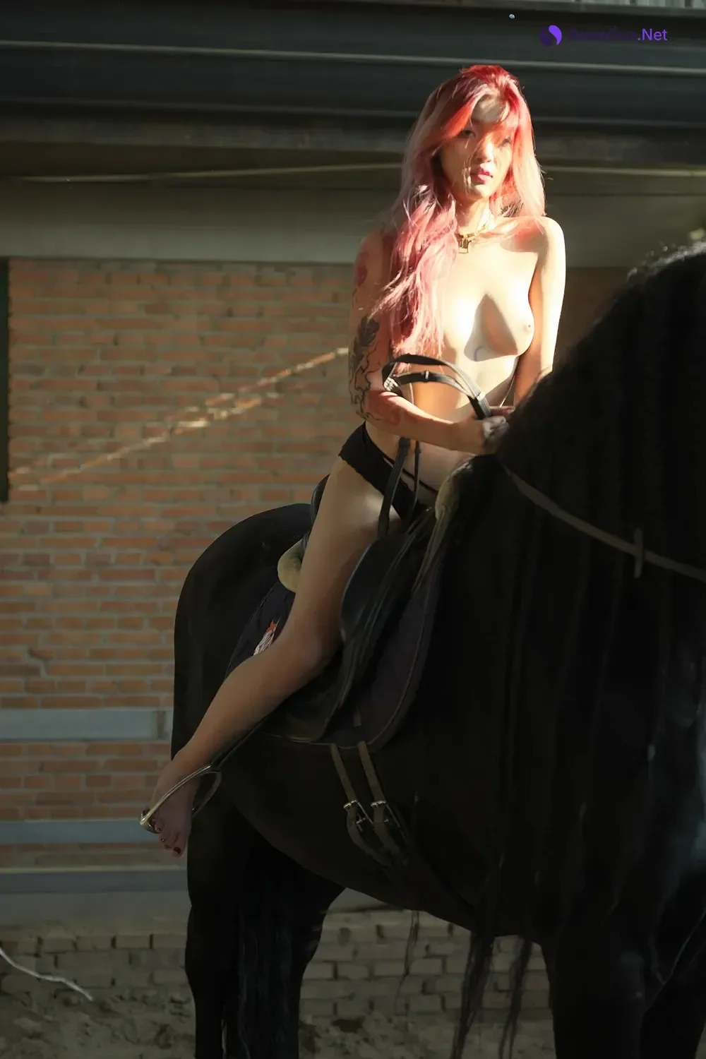 姜云雅 – 无纯欲长腿模特 户外马场漏出全尺度人体私拍 - Photo 12