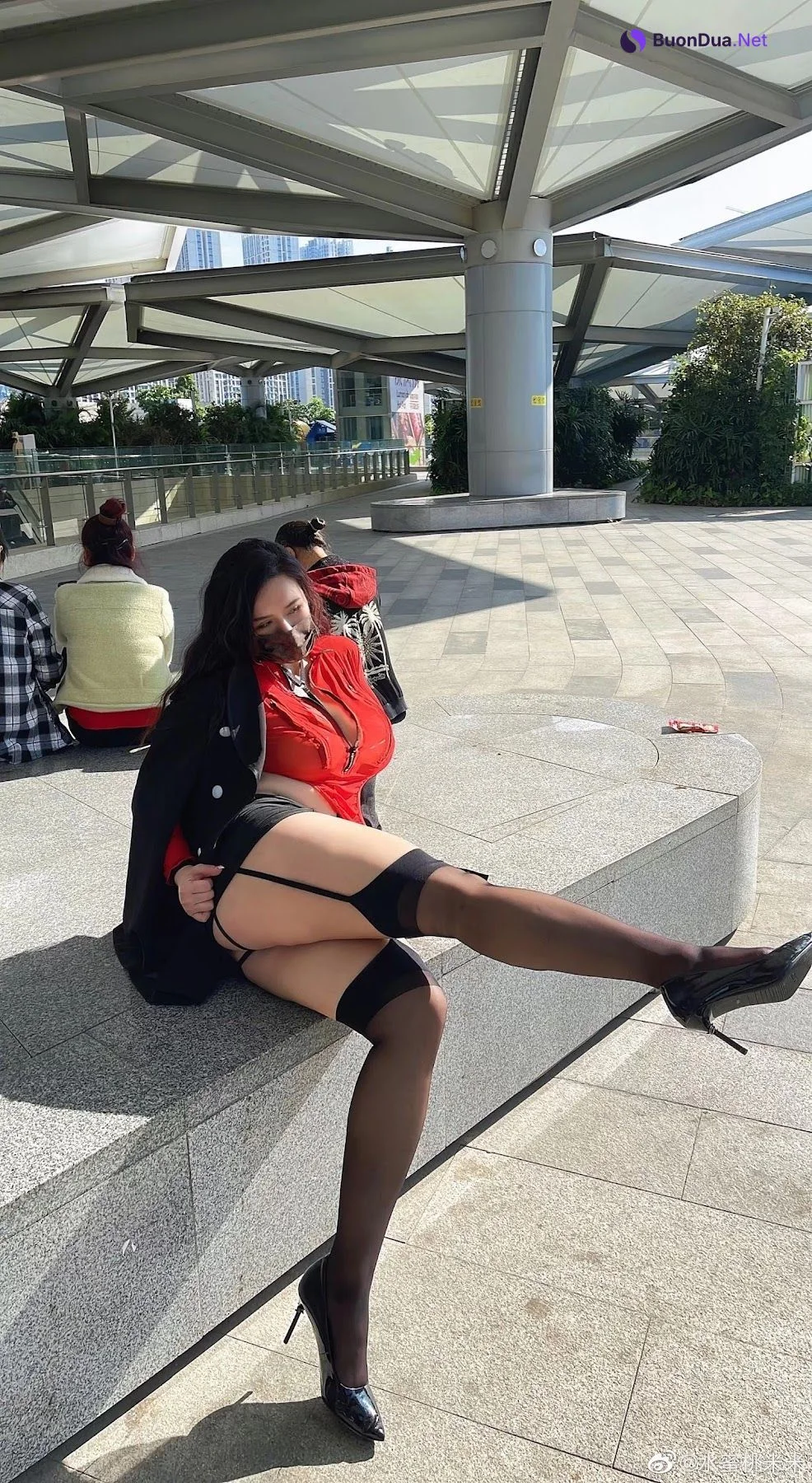 水蜜桃米米 – 吊带黑丝 - รูปภาพ 10