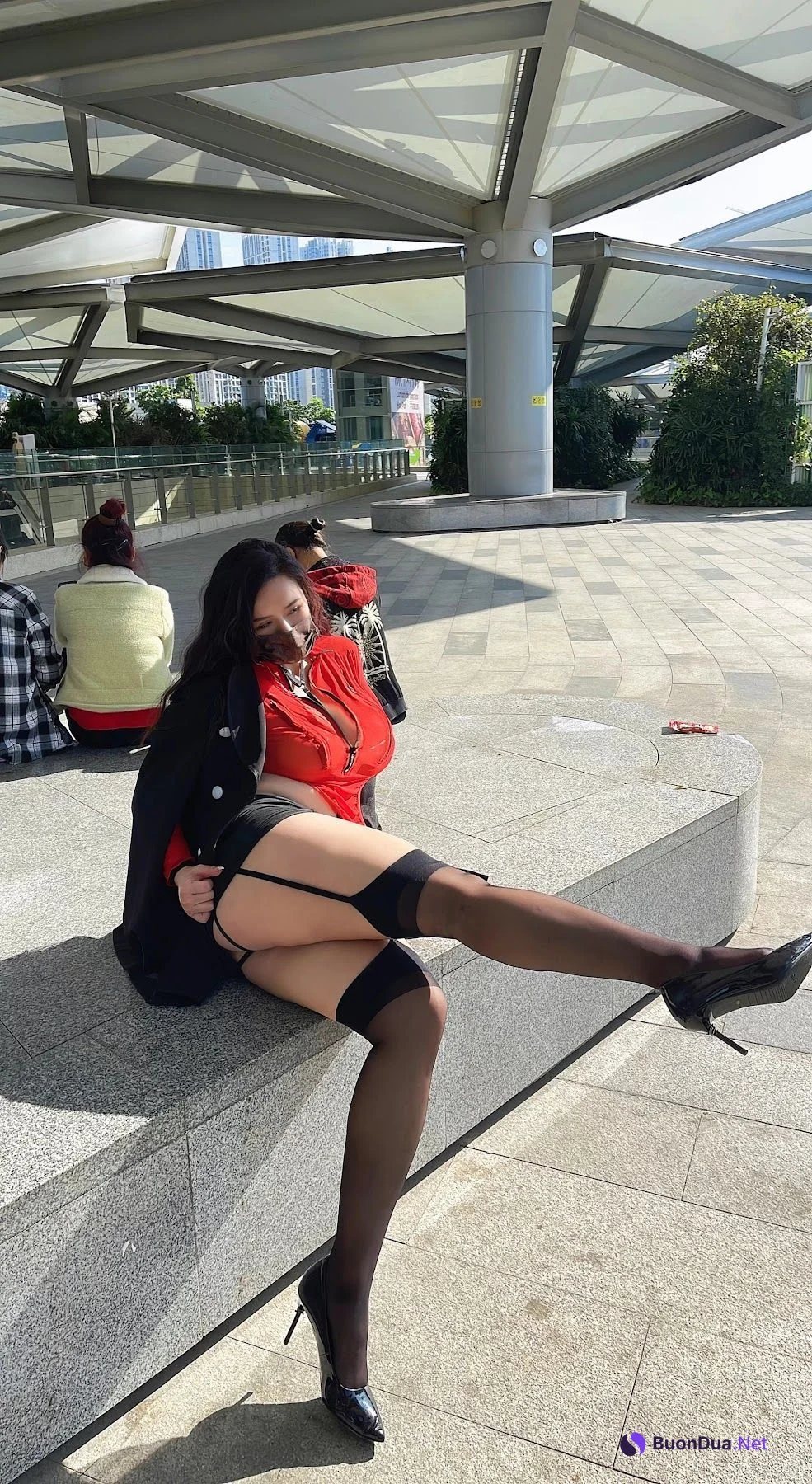 水蜜桃米米 – 吊带黑丝 - รูปภาพ 13