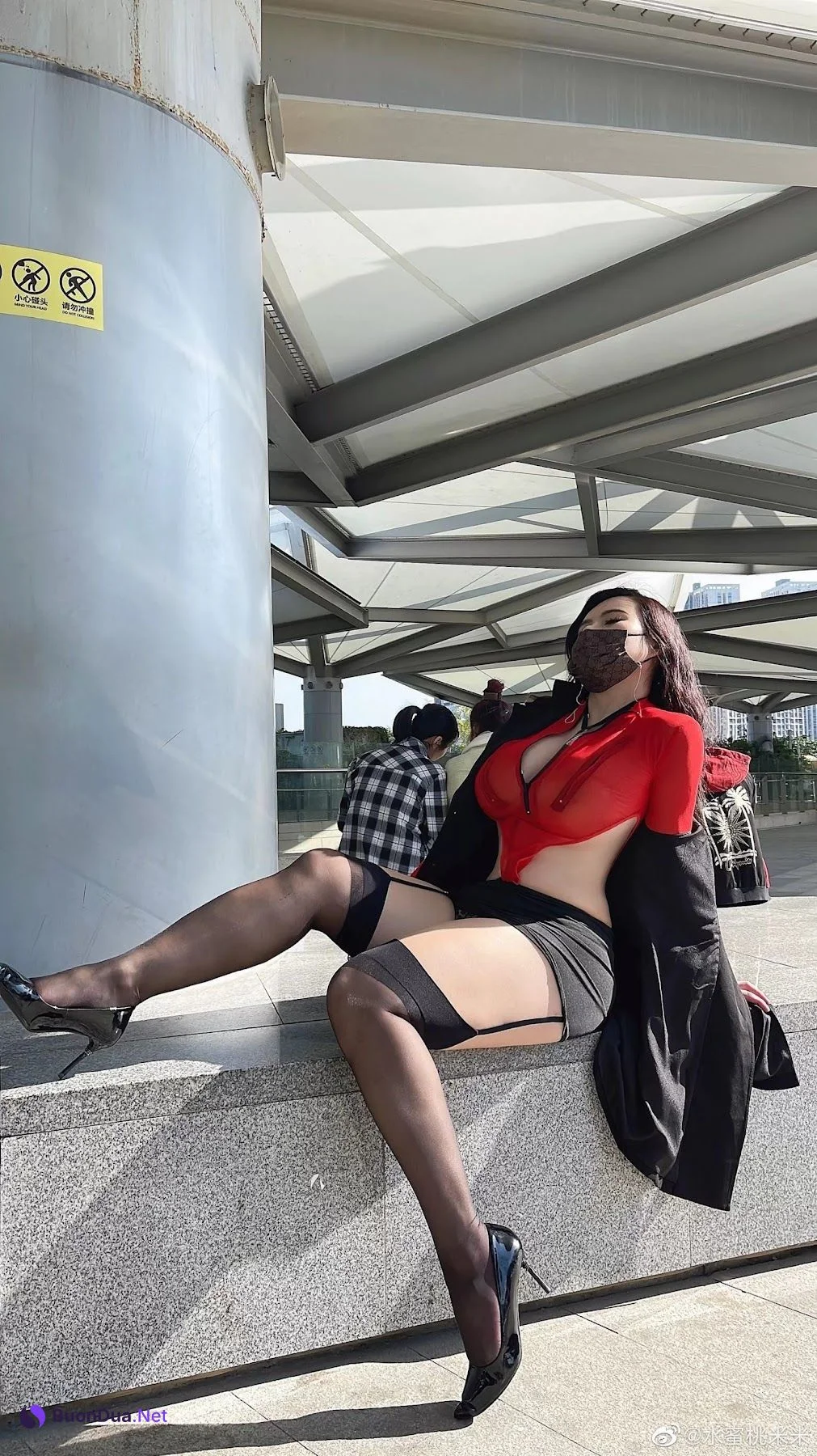 水蜜桃米米 – 吊带黑丝 - รูปภาพ 9