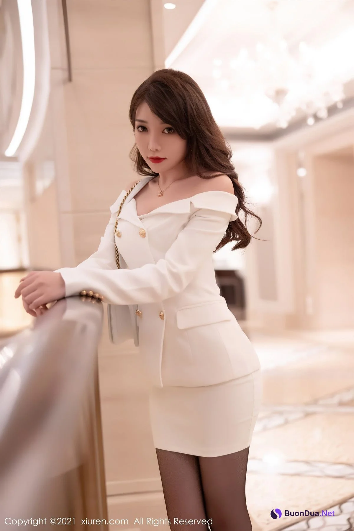 [XiuRen秀人网] 2021.11.04 No.4169 芝芝 - Photo 3