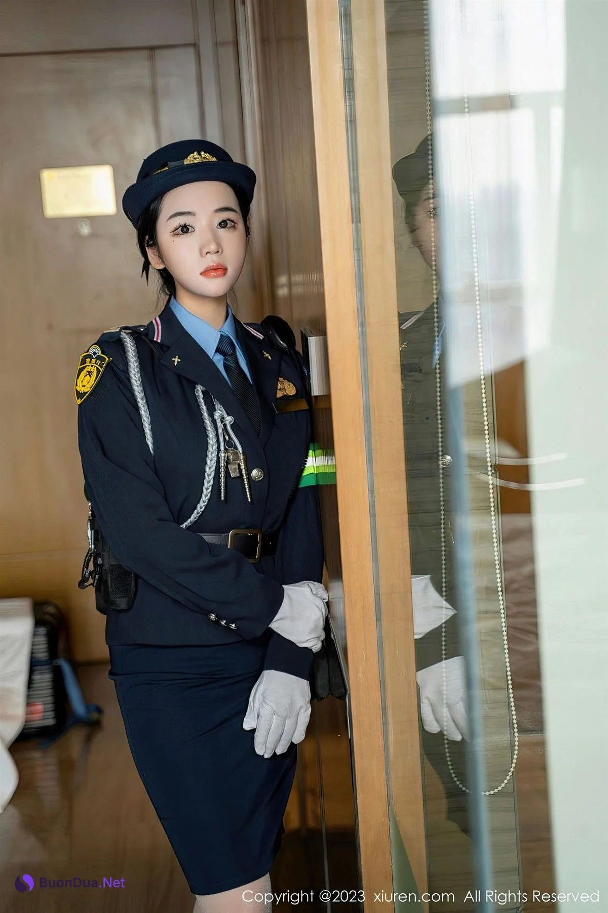 [XiuRen秀人网] No.6497 汐汐爱吃草莓 - Photo 3