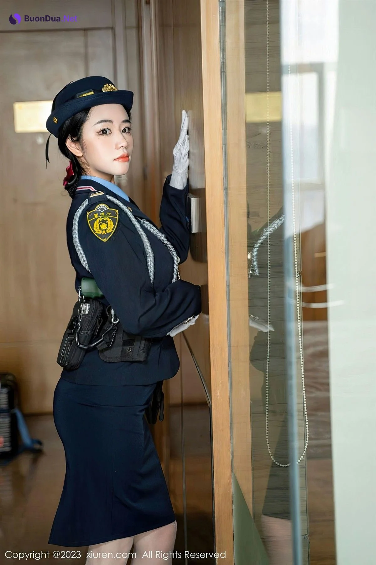 [XiuRen秀人网] No.6497 汐汐爱吃草莓 - Photo 4