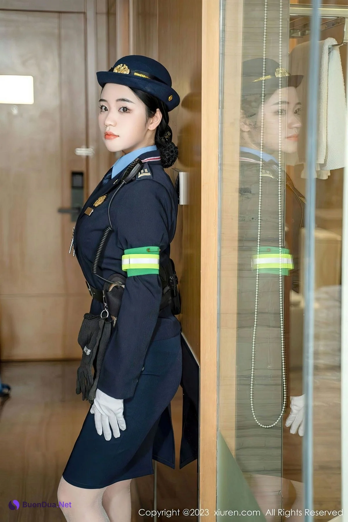 [XiuRen秀人网] No.6497 汐汐爱吃草莓 - Photo 6