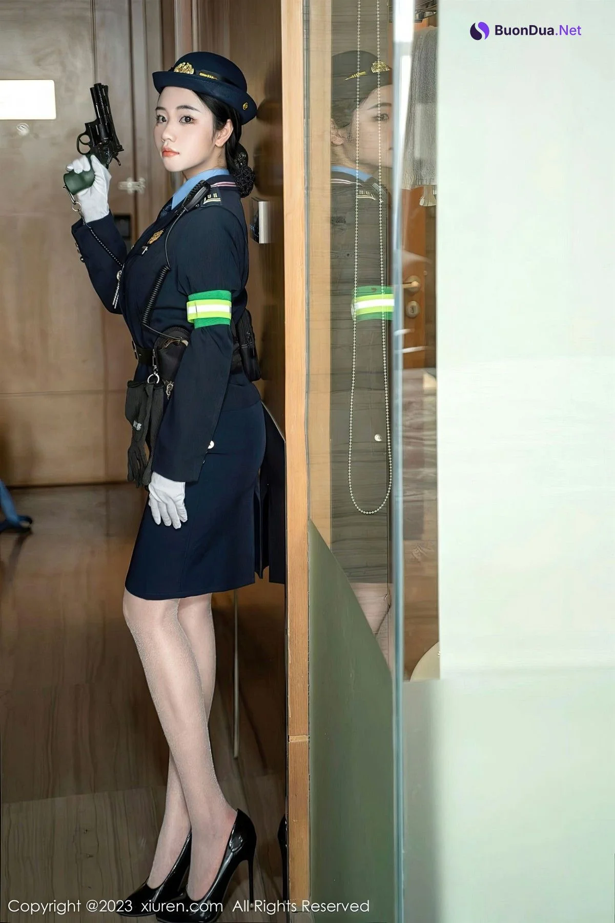[XiuRen秀人网] No.6497 汐汐爱吃草莓 - Photo 7