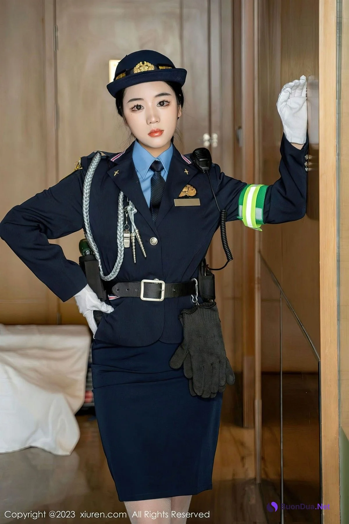 [XiuRen秀人网] No.6497 汐汐爱吃草莓 - Photo 9