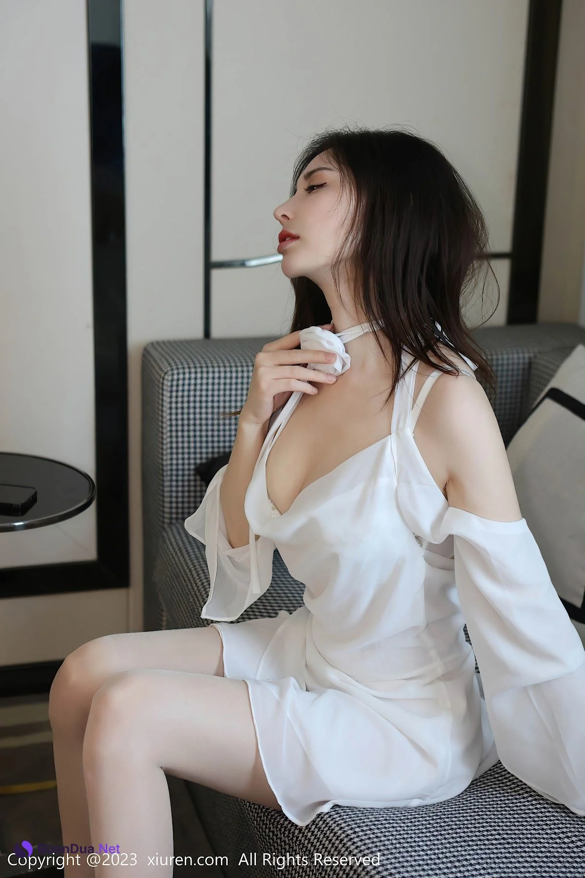 XIUREN No.6877 王曼柔 - Photo 4