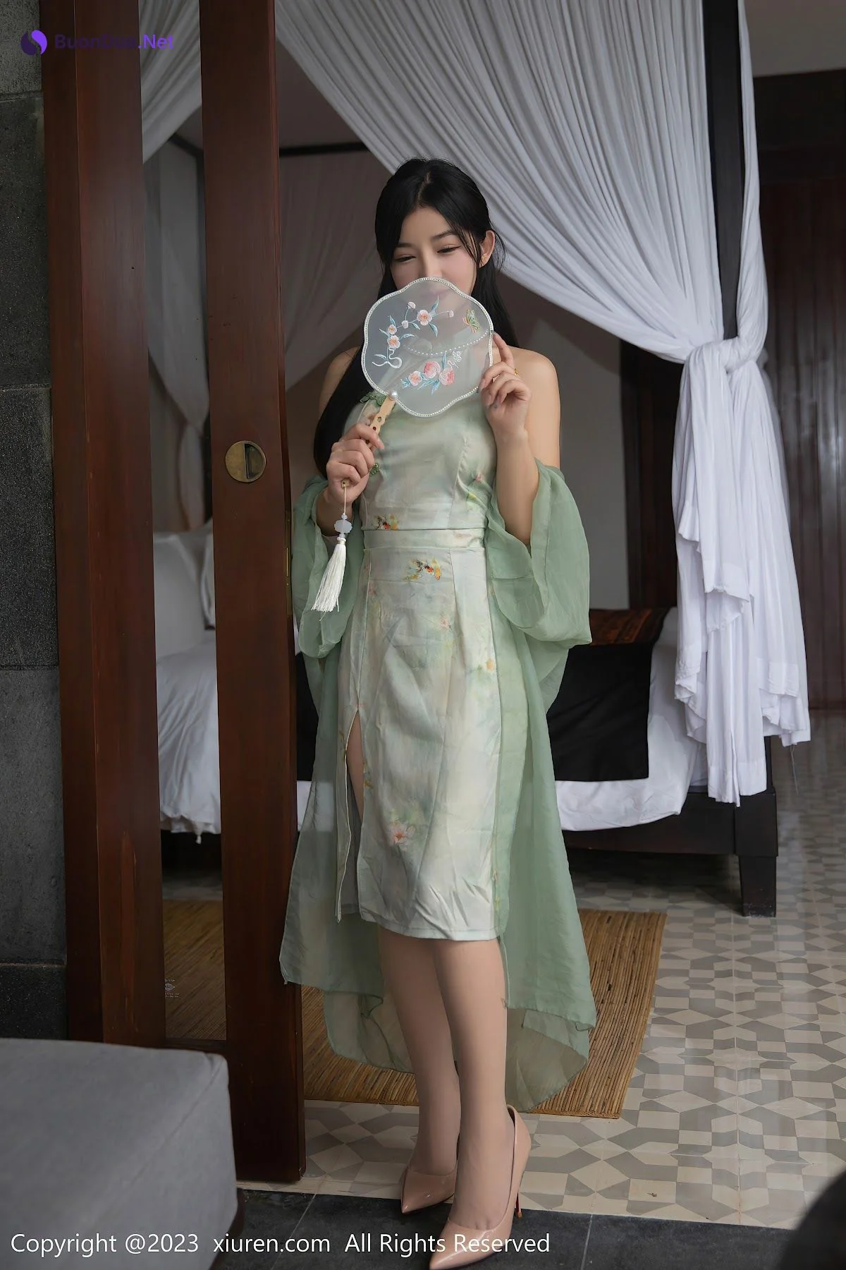 XIUREN No.6880 谭小灵 - Photo 3
