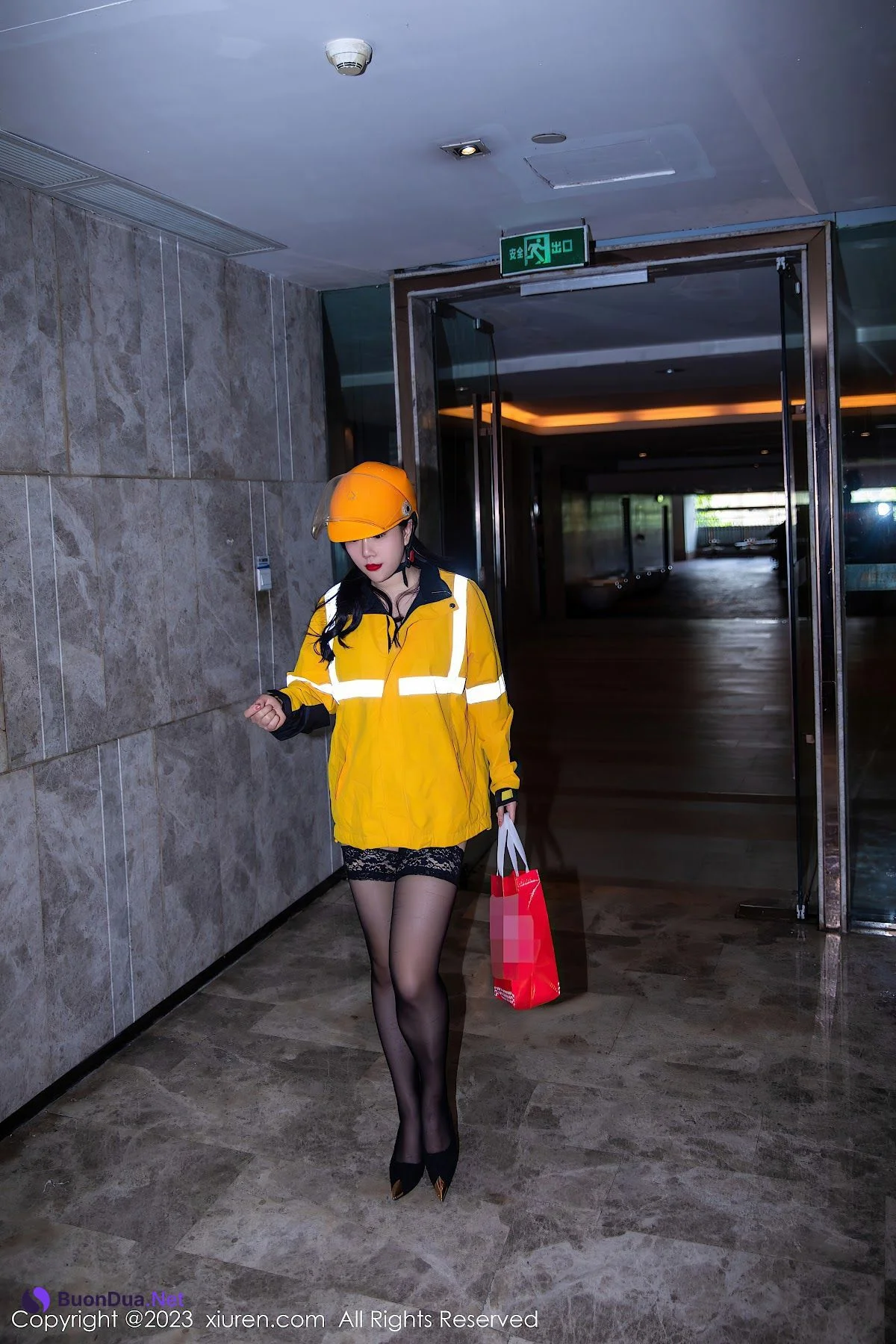 XIUREN No.7093 Wang Wan You (王婉悠Queen) - รูปภาพ 9