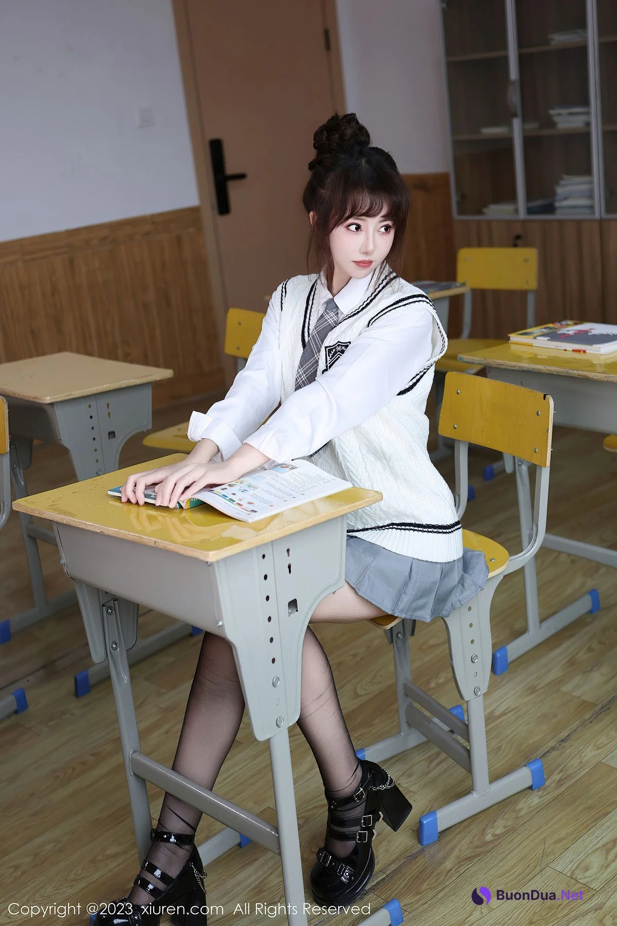 XiuRen秀人网 NO.7712 白笑笑BaiXiaoxiao - Photo 2