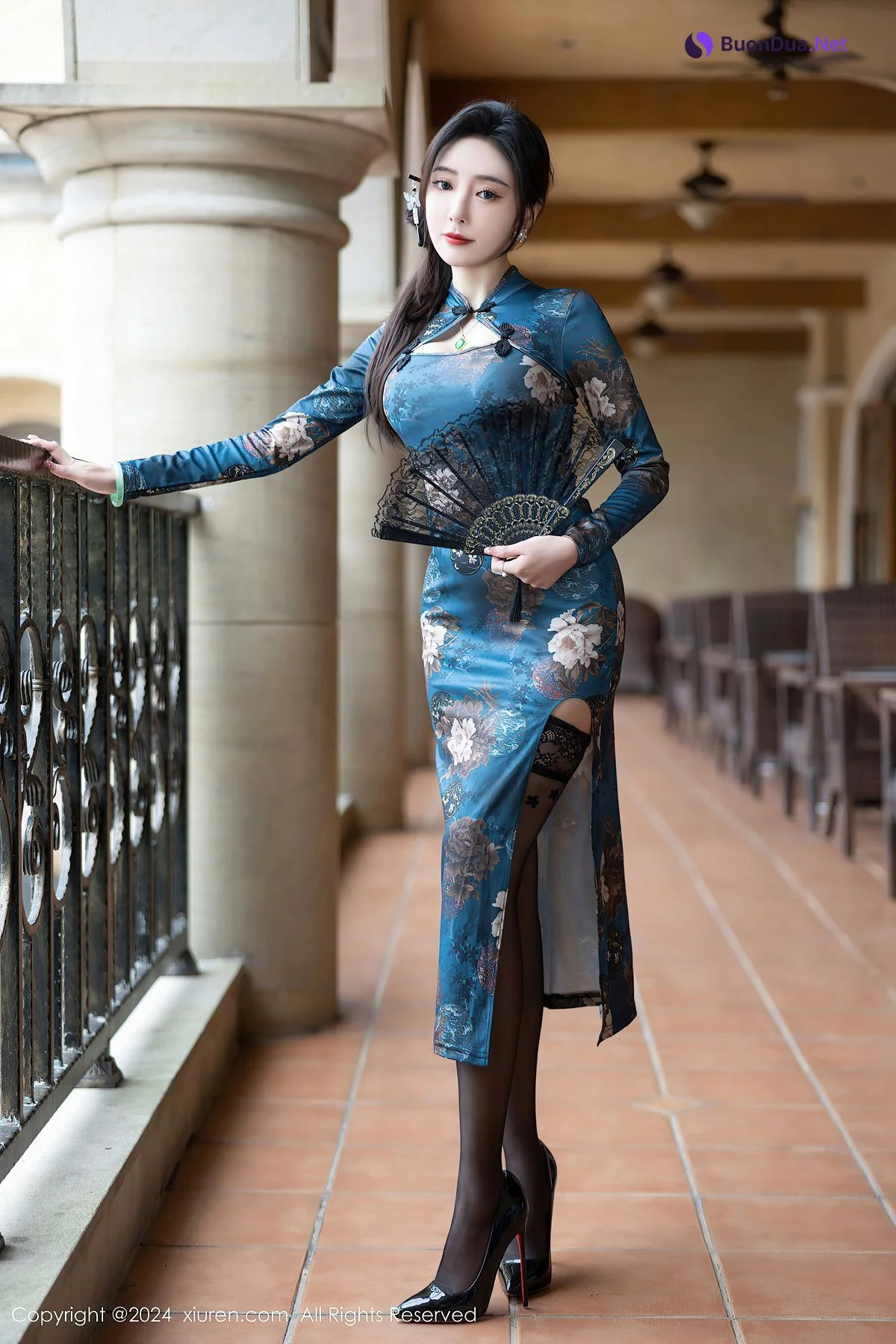 XiuRen秀人网 No.8425 王馨瑶yanni - รูปภาพ 2