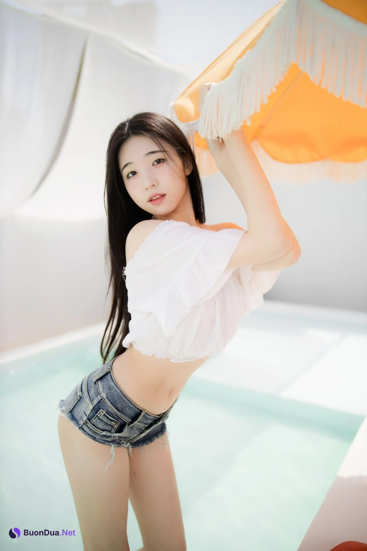 Yeon Woo 연우, Mini Photobook “Vacation” - Photo 5