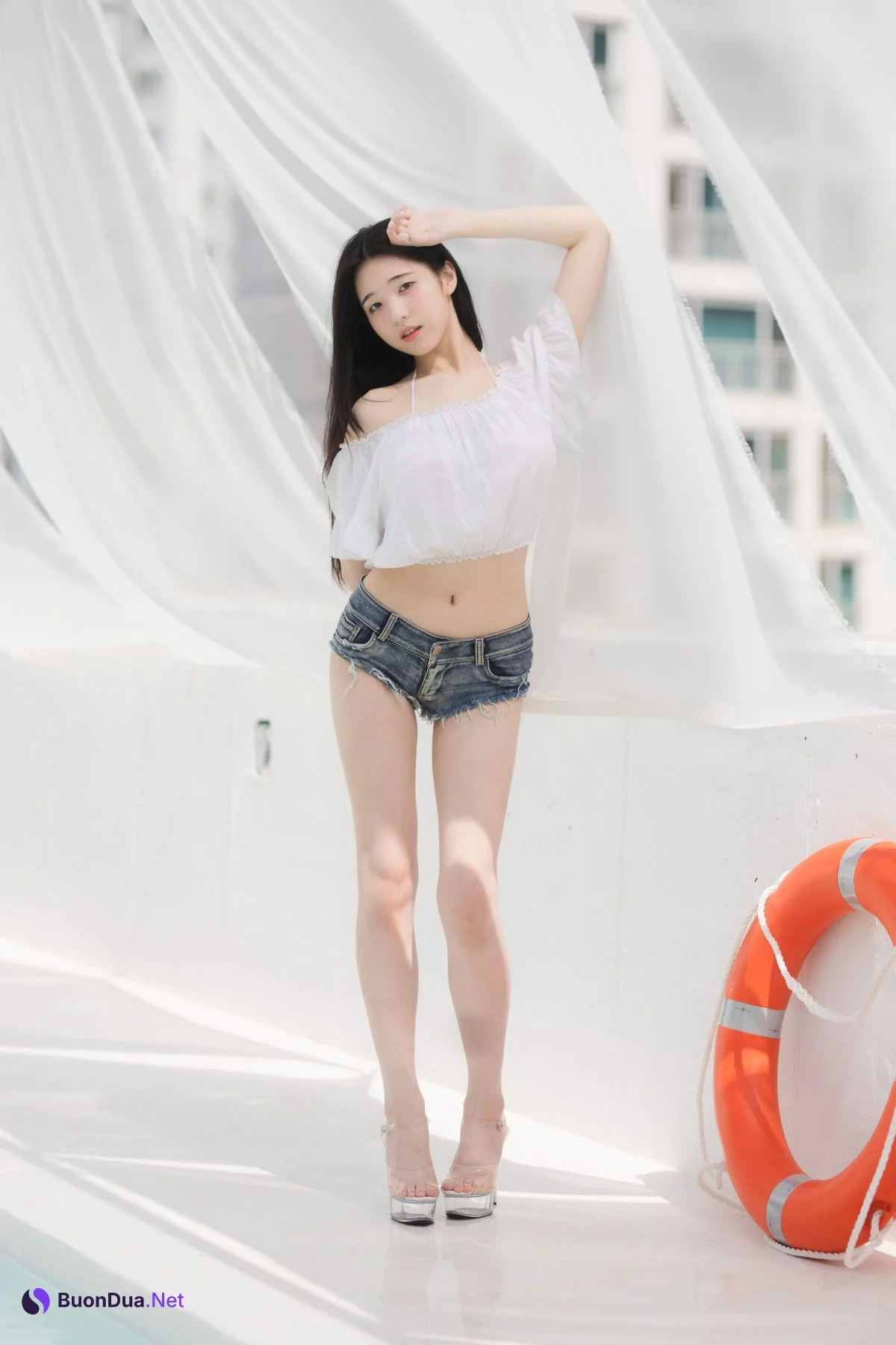 Yeon Woo 연우, Mini Photobook “Vacation” - Photo 7