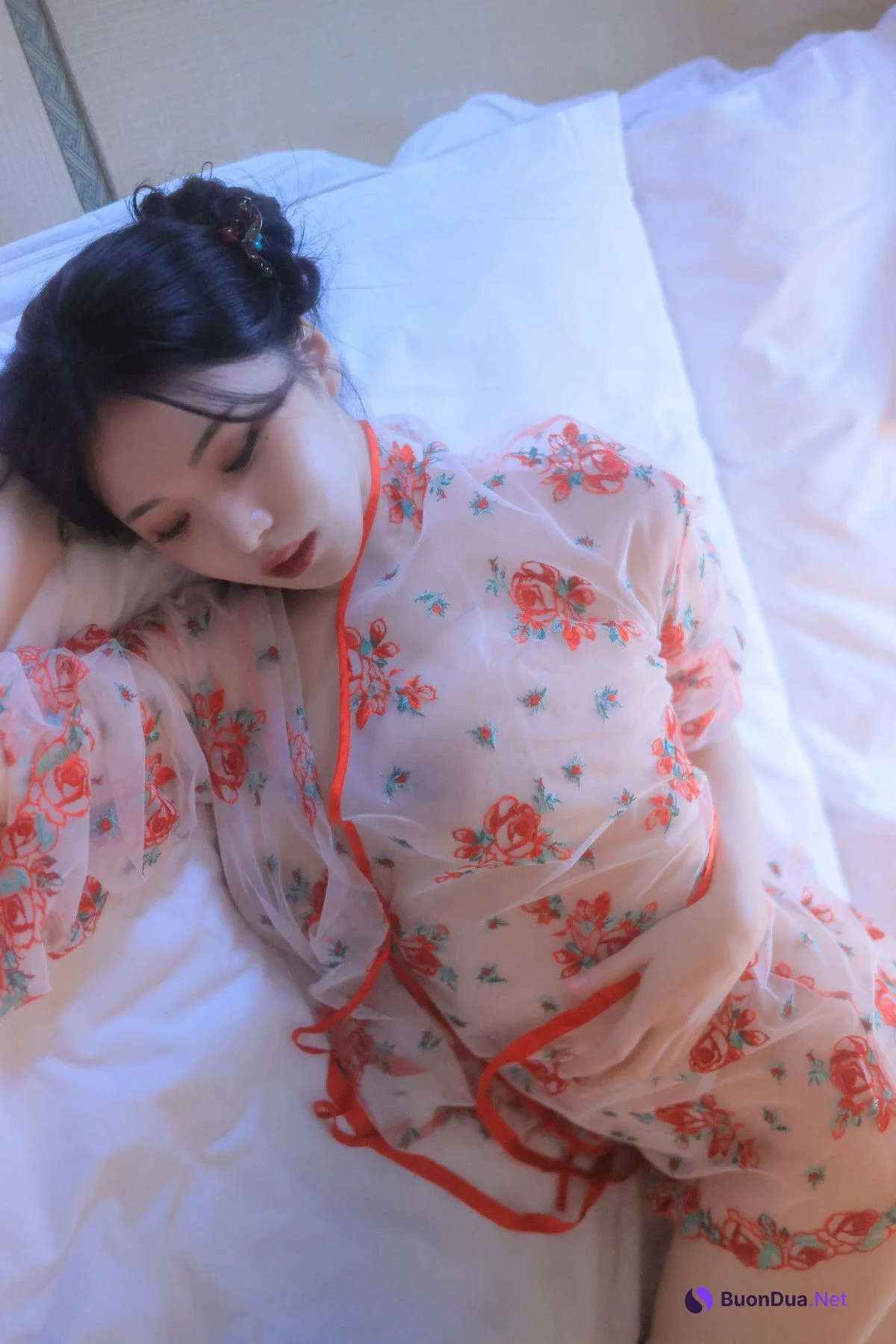 Yeon Woo 연우, Photobook ‘Heat’ Set.03 - Photo 11