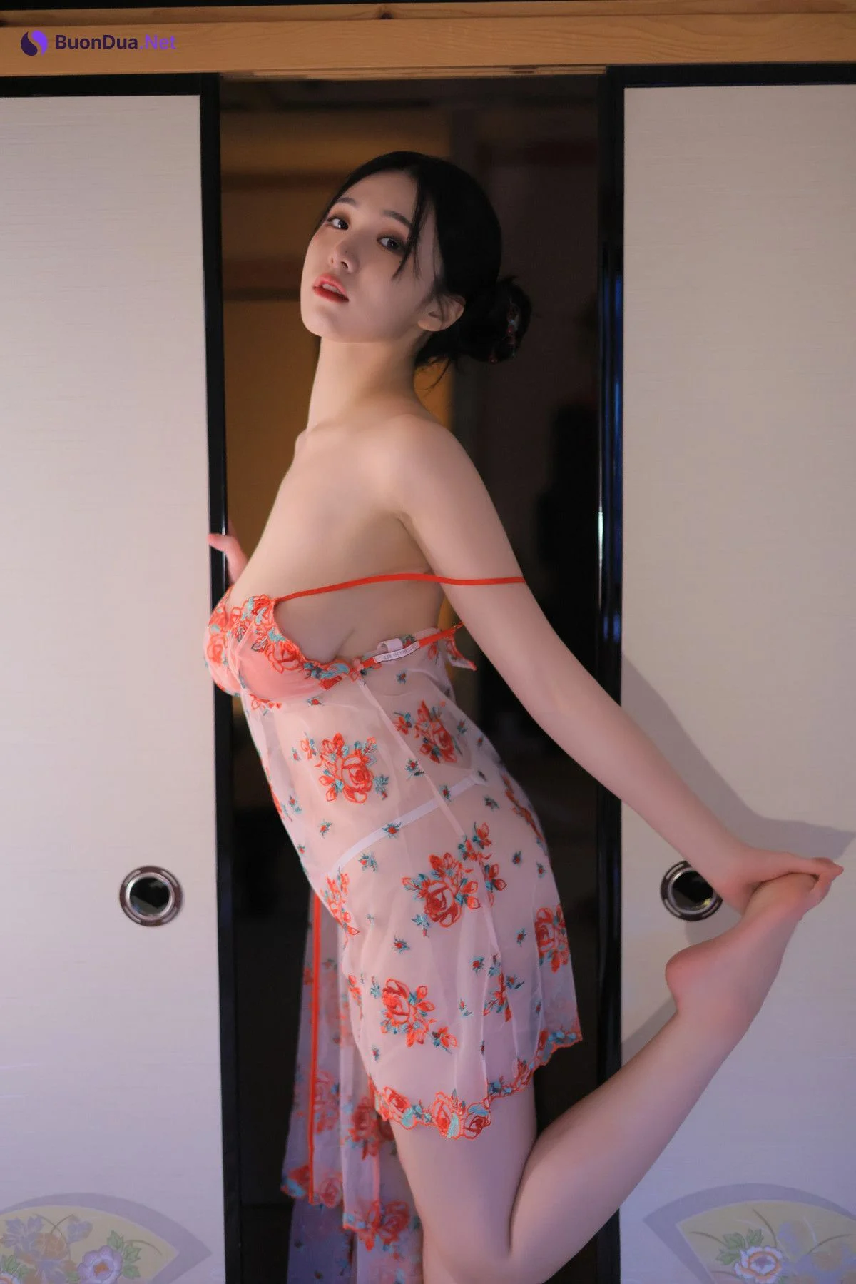 Yeon Woo 연우, Photobook ‘Heat’ Set.03 - Photo 3
