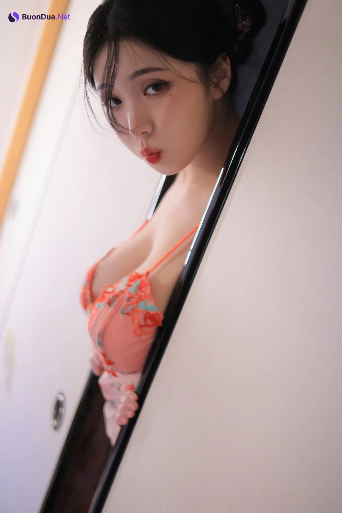 Yeon Woo 연우, Photobook ‘Heat’ Set.03 - Photo 4