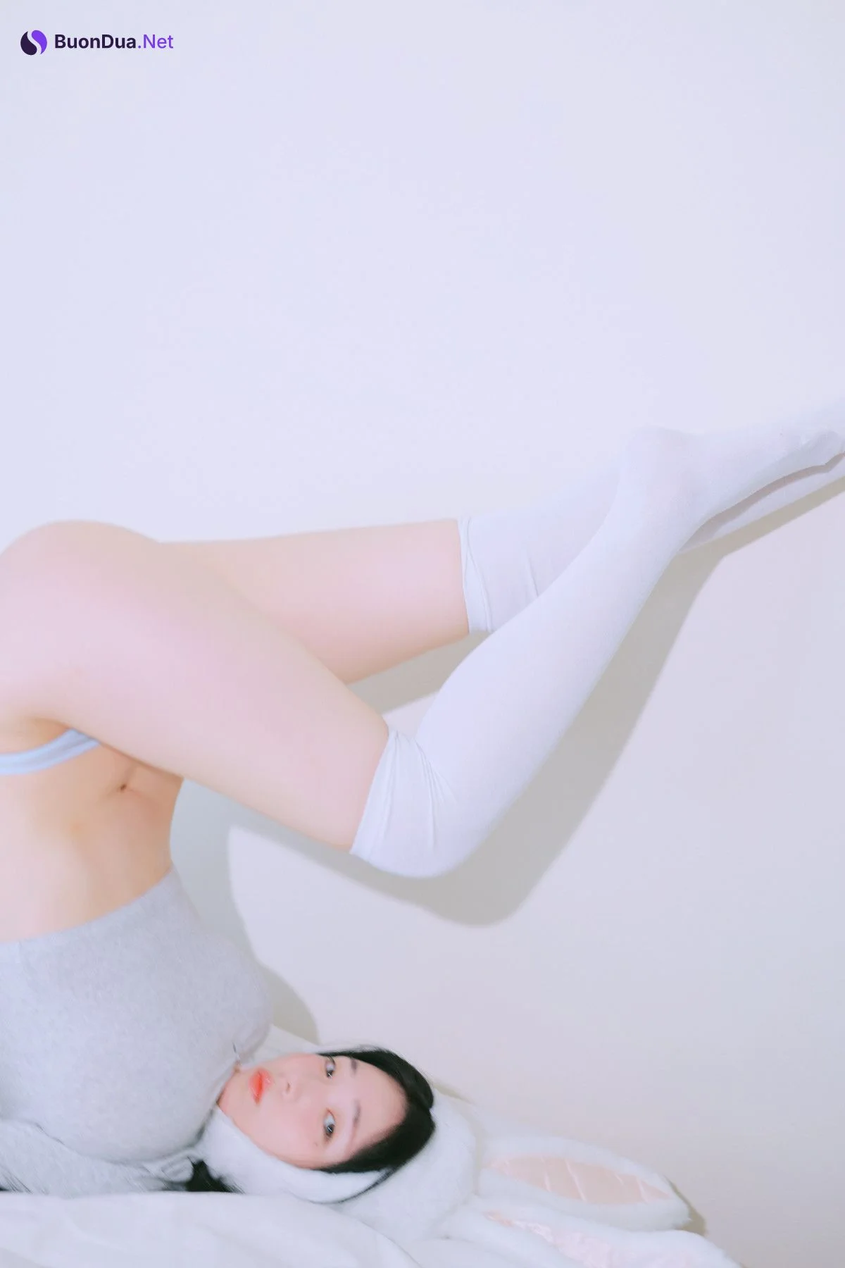 Yeon Woo 연우, Photobook ‘Terrace’ Set.05 - Photo 17