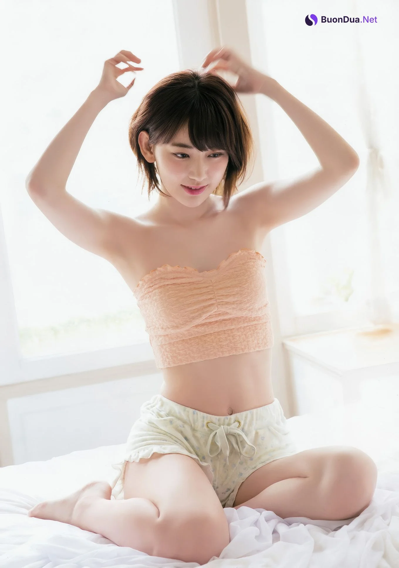 宮脇咲良・月足天音, Young Animal 2017 No.16 (ヤングアニマル 2017年16号) - Photo 10