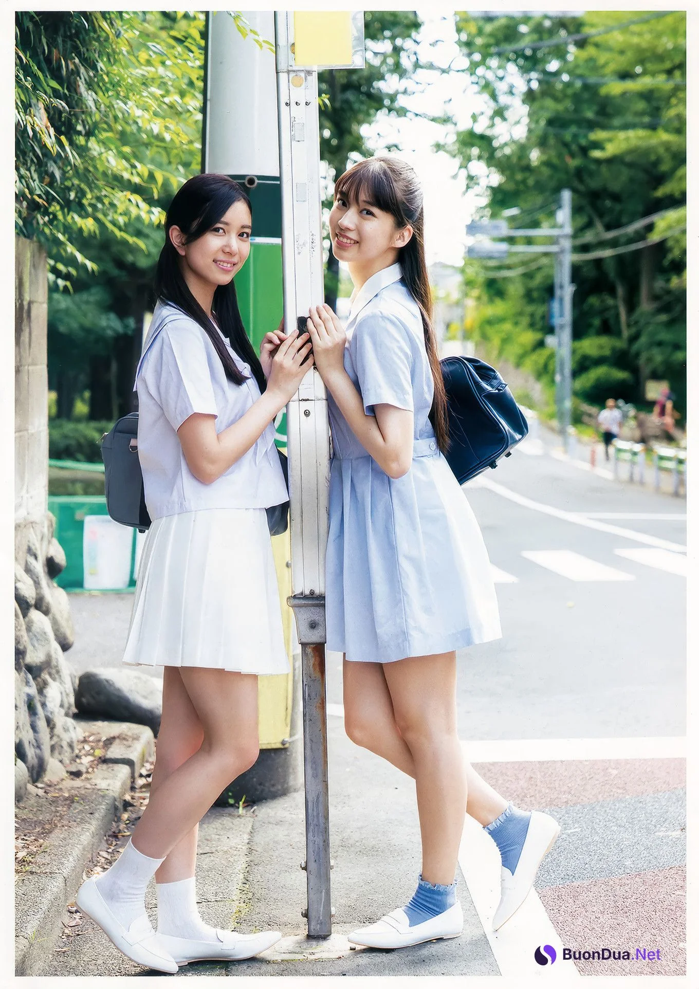 牧野真莉愛・井上玲音, Young Champion 2018 No.19 (ヤングチャンピオン 2018年19号) - Photo 16