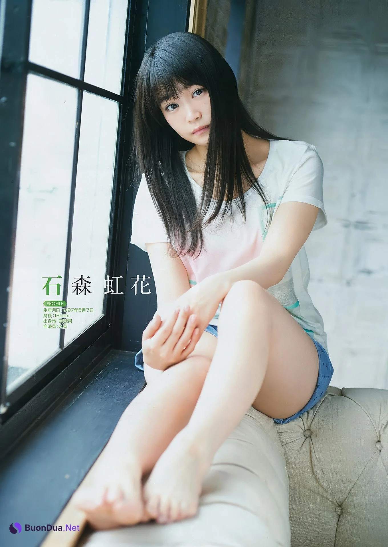 小池美波・石森虹花・上村莉菜, Young Gangan 2017 No.15 (ヤングガンガン 2017年15号) - Photo 18