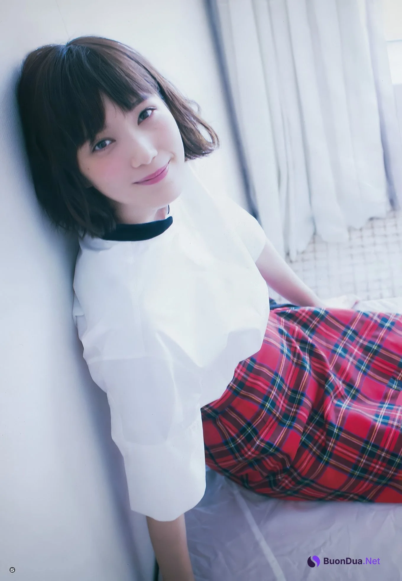 本田翼・奥津マリリ・はるかぜ, Young Gangan 2017 No.23 (ヤングガンガン 2017年23号) - Photo 5