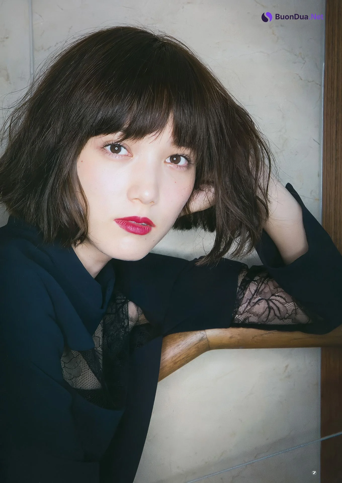 本田翼・奥津マリリ・はるかぜ, Young Gangan 2017 No.23 (ヤングガンガン 2017年23号) - Photo 9