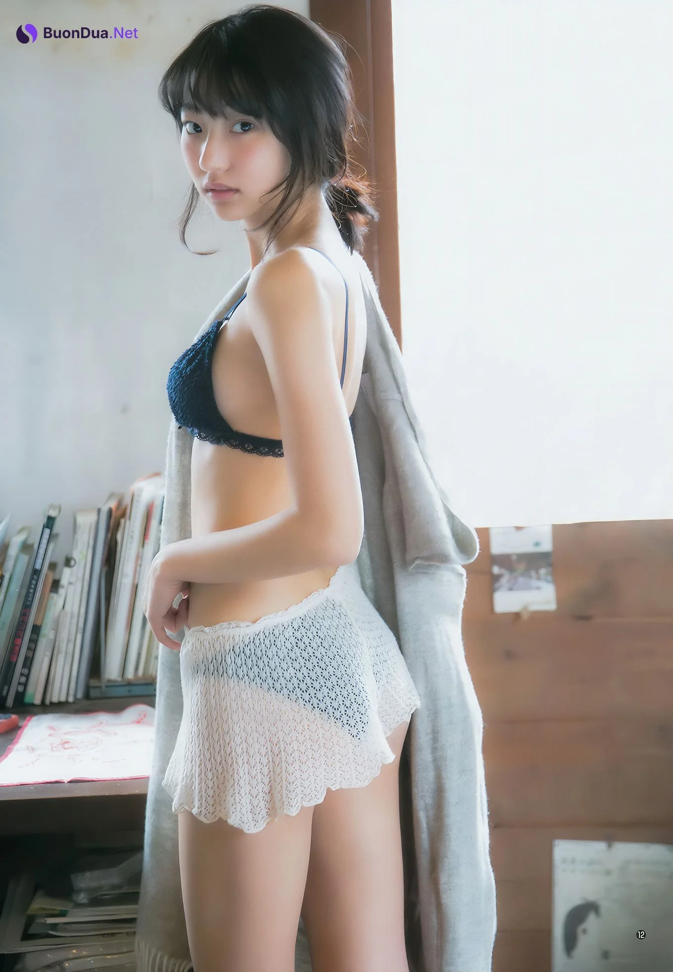 武田玲奈・鈴木茜音, Young Jump 2017 No.11 (ヤングジャンプ 2017年11号) - Photo 9
