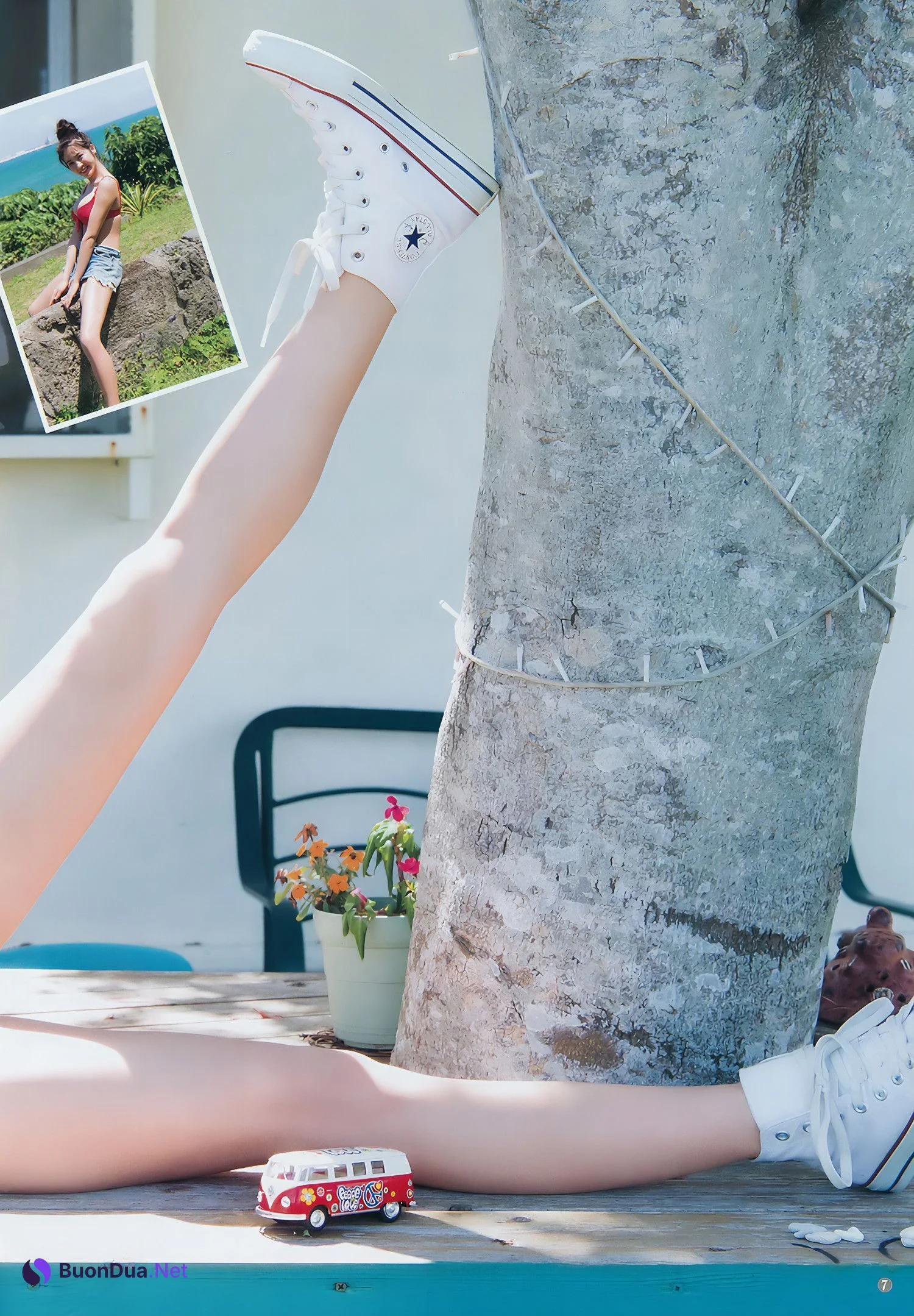 澤北るな 桜井日奈子, Young Jump 2018 No.20 (ヤングジャンプ 2018年20号) - Photo 5