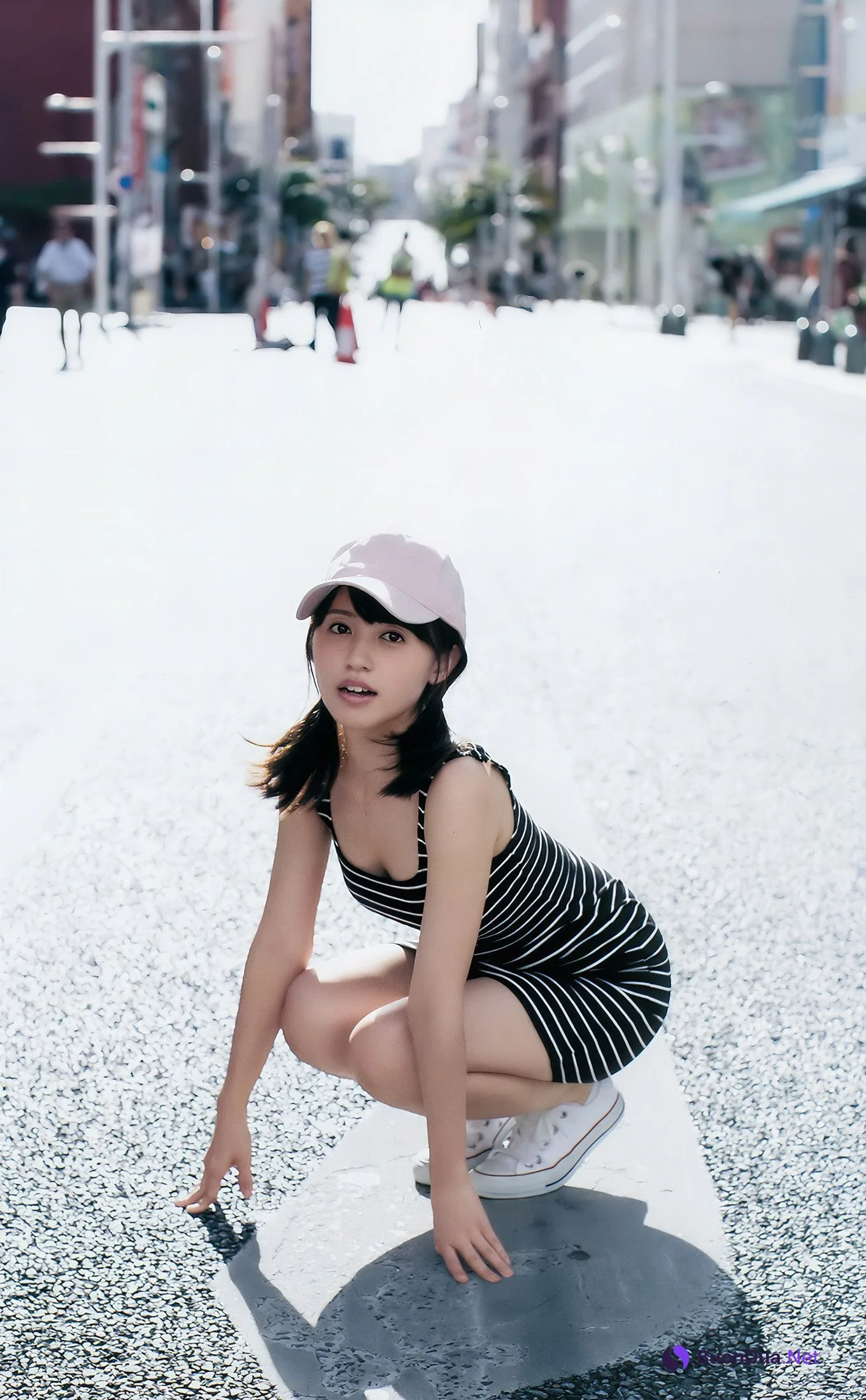 武田玲奈 有村架純 逢田梨香子, Young Jump 2018 No.22 (ヤングジャンプ 2018年22号) - Photo 17