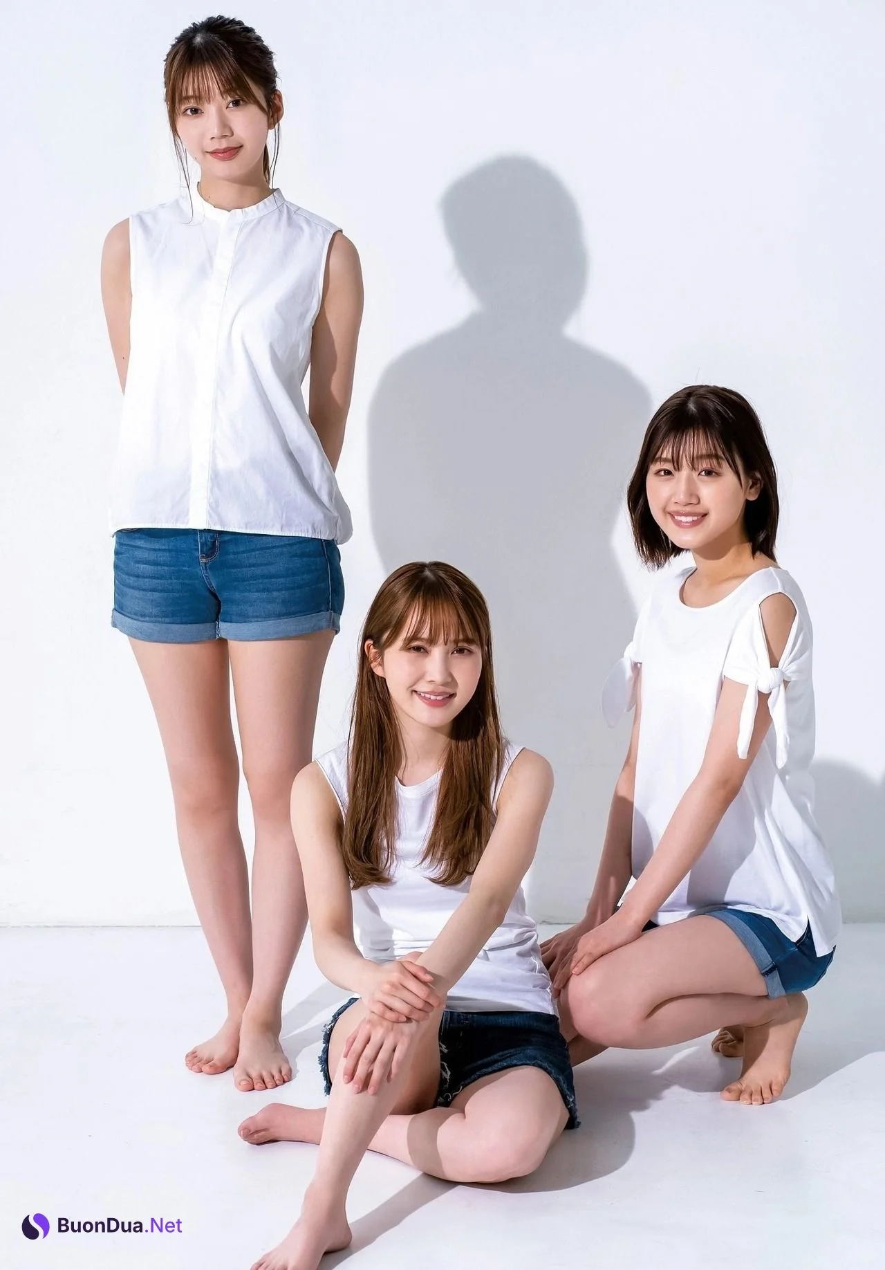 加藤史帆, 佐々木美玲, 高本彩花, Young Jump 2021 No.26 (ヤングジャンプ 2021年26号) - Photo 9