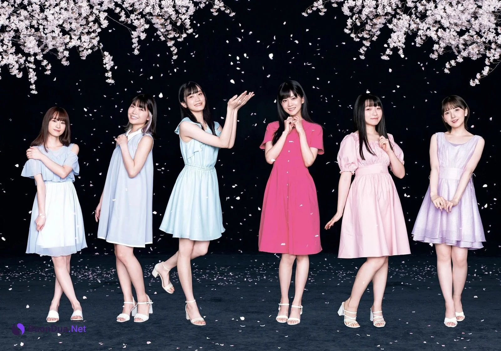 ラブライブ！虹ヶ咲学園スクールアイドル同好会, Young Jump 2022 No.20 (ヤングジャンプ 2022年20号) - Photo 16